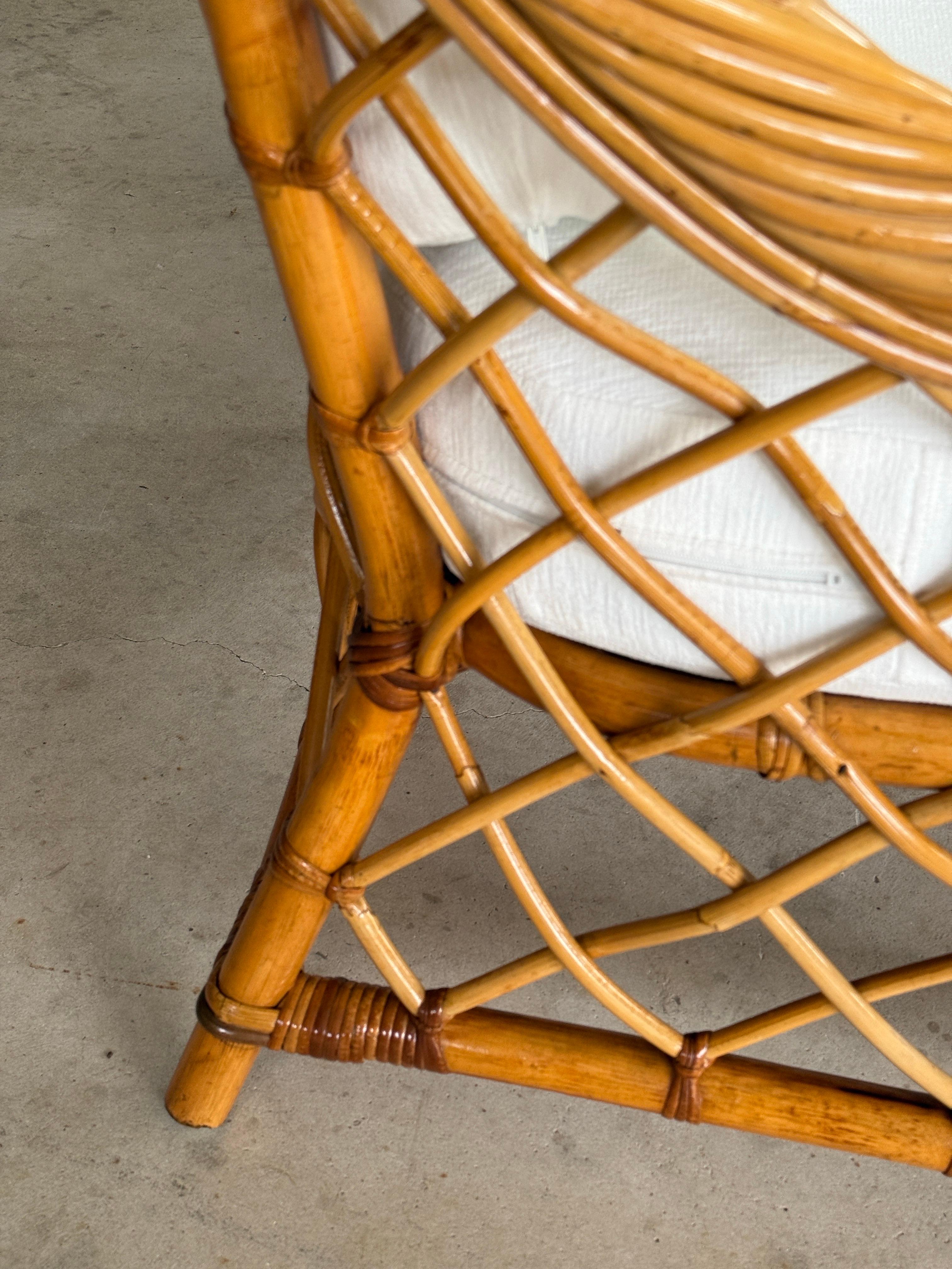 Sedie da salotto in rattan Twist restaurate di fine XX secolo, con un design personalizzato. in vendita 6
