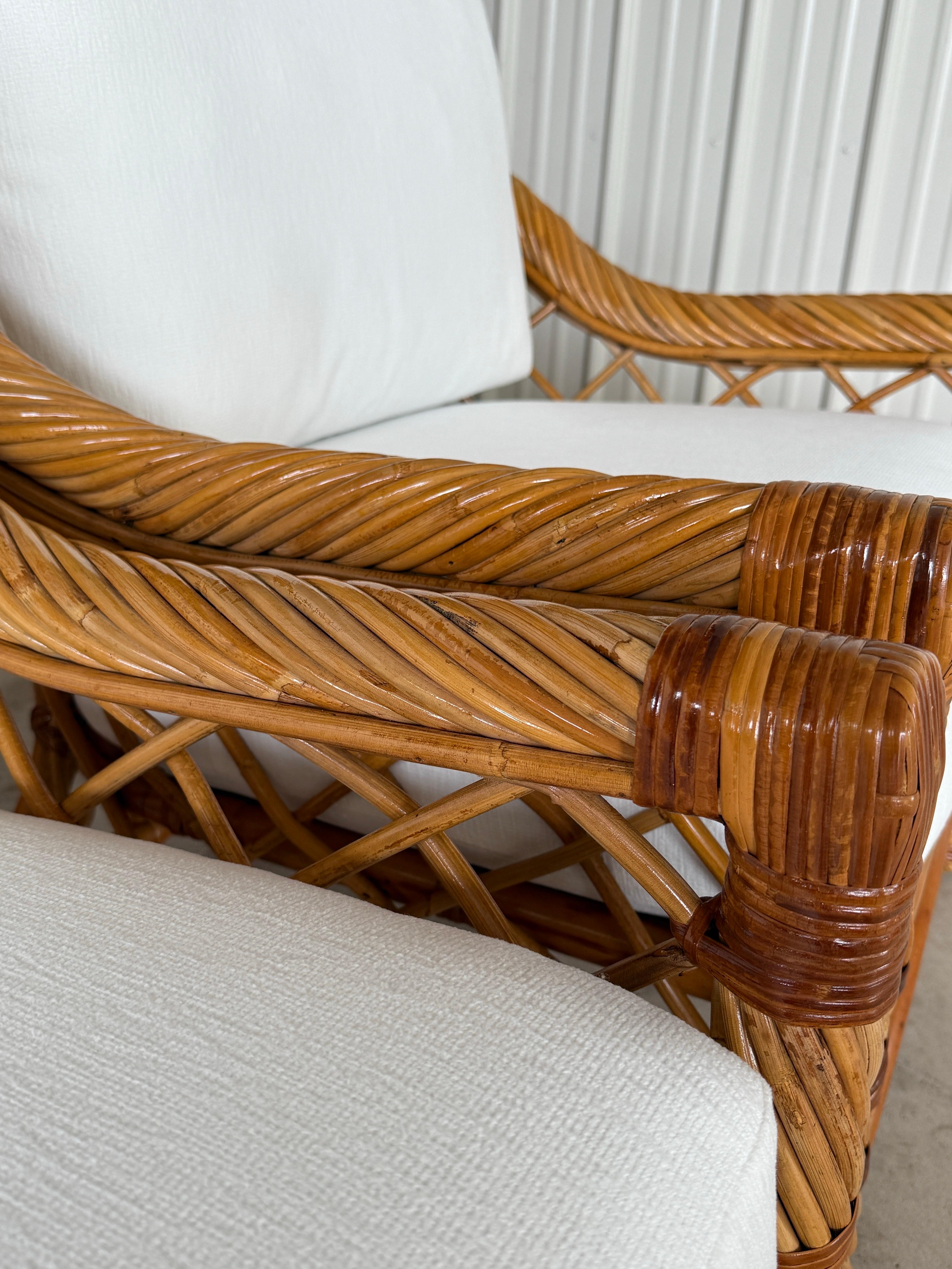 Sedie da salotto in rattan Twist restaurate di fine XX secolo, con un design personalizzato. in vendita 8