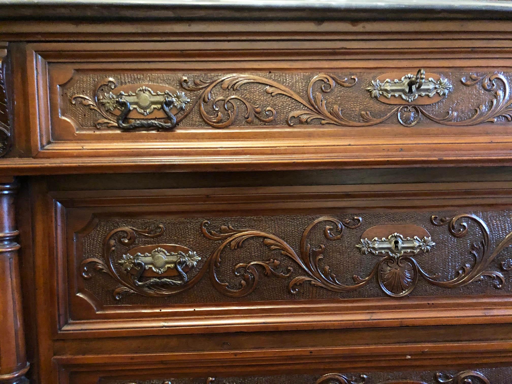 Late 20th Century Original Tuscan Carved Chest of Drawers Walnut Marble In Good Condition For Sale In Buggiano, IT