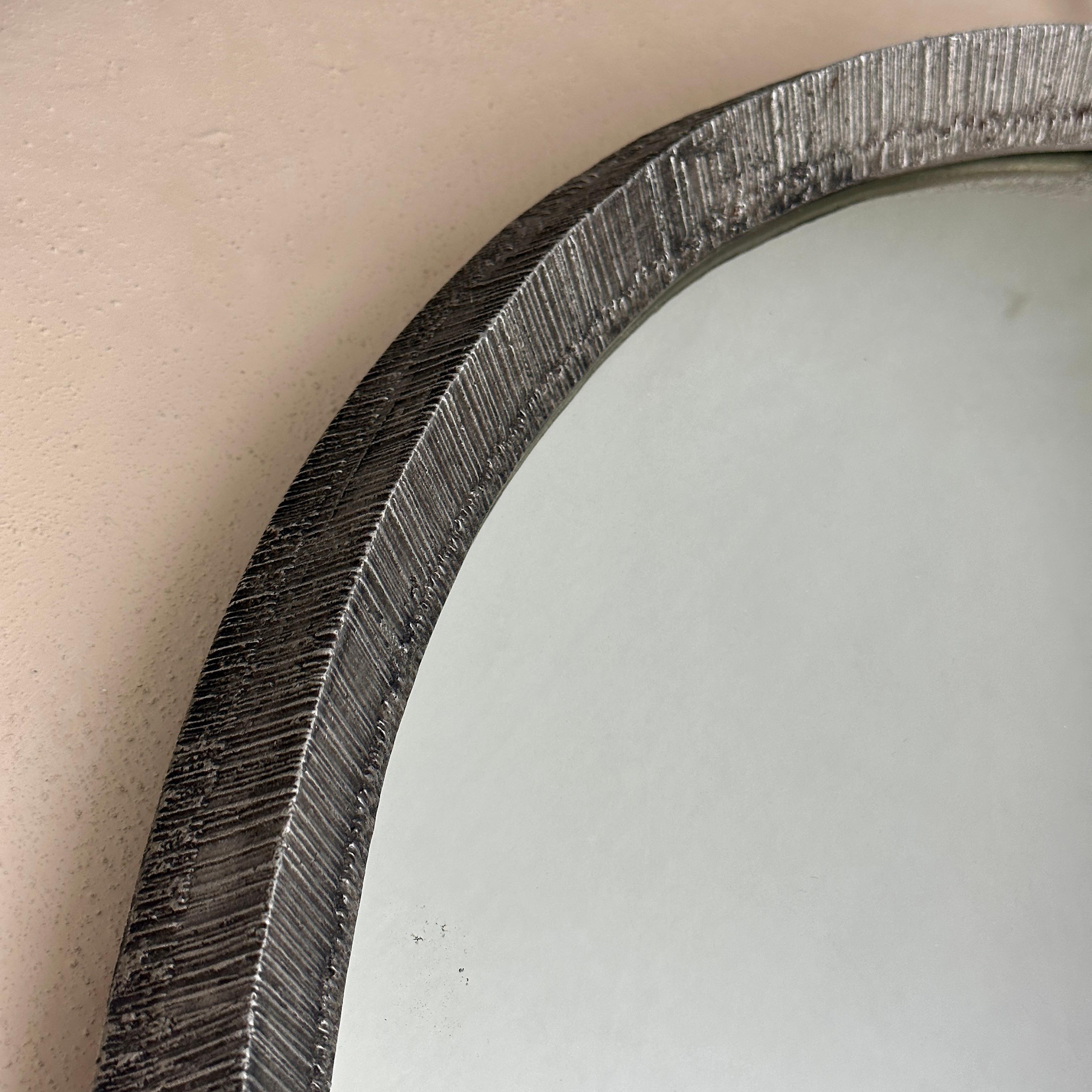 Late 20th Century Oval Aluminum Cast Mirror by Lorenzo Burchiellaro In Good Condition For Sale In Firenze, Tuscany