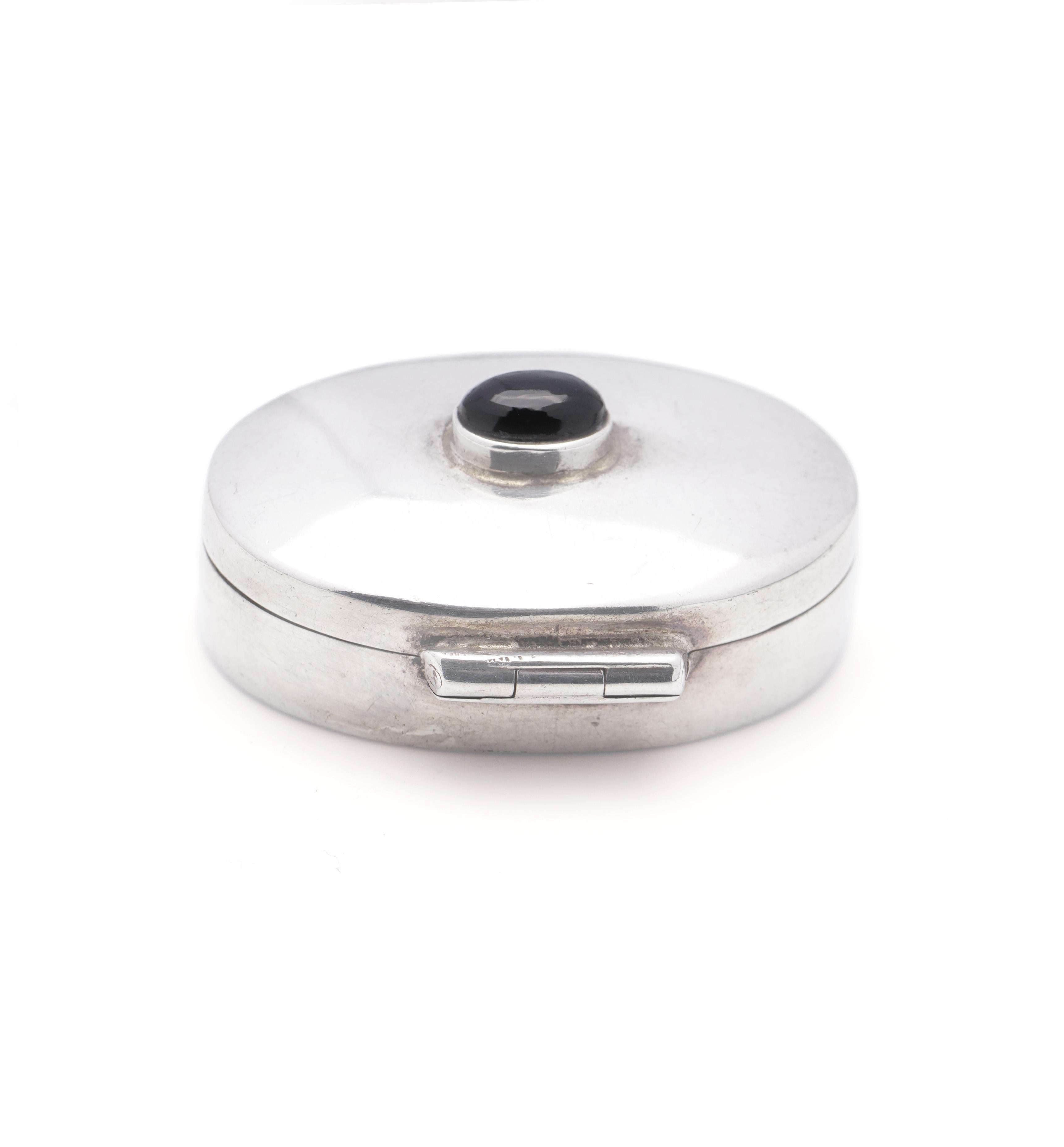 Silver Late 20th-Century Oval-Shaped 925 silver Pillbox by Ari D Norman  For Sale