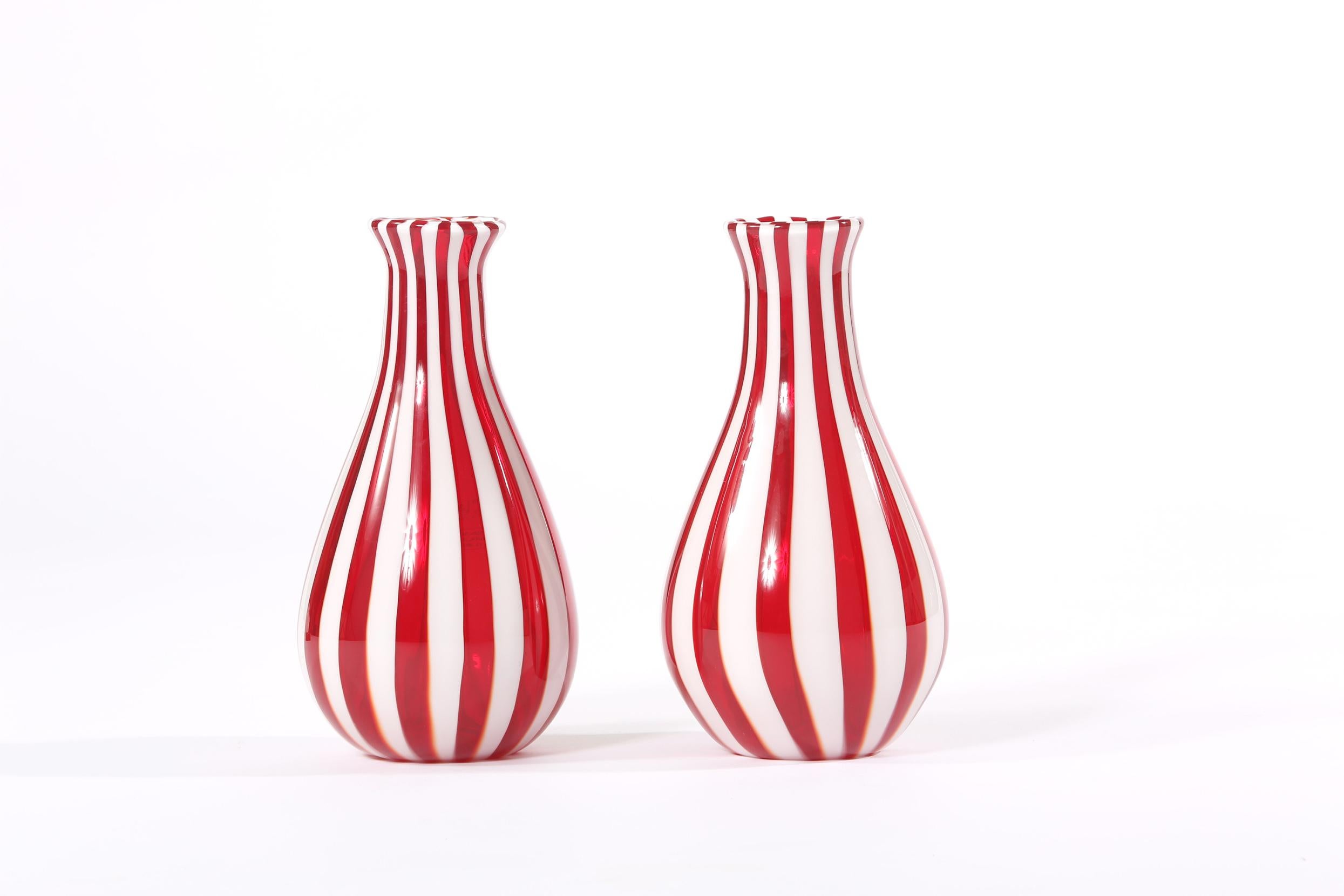 Late 20th Century Pair Murano Glass Vases / Pieces For Sale 3