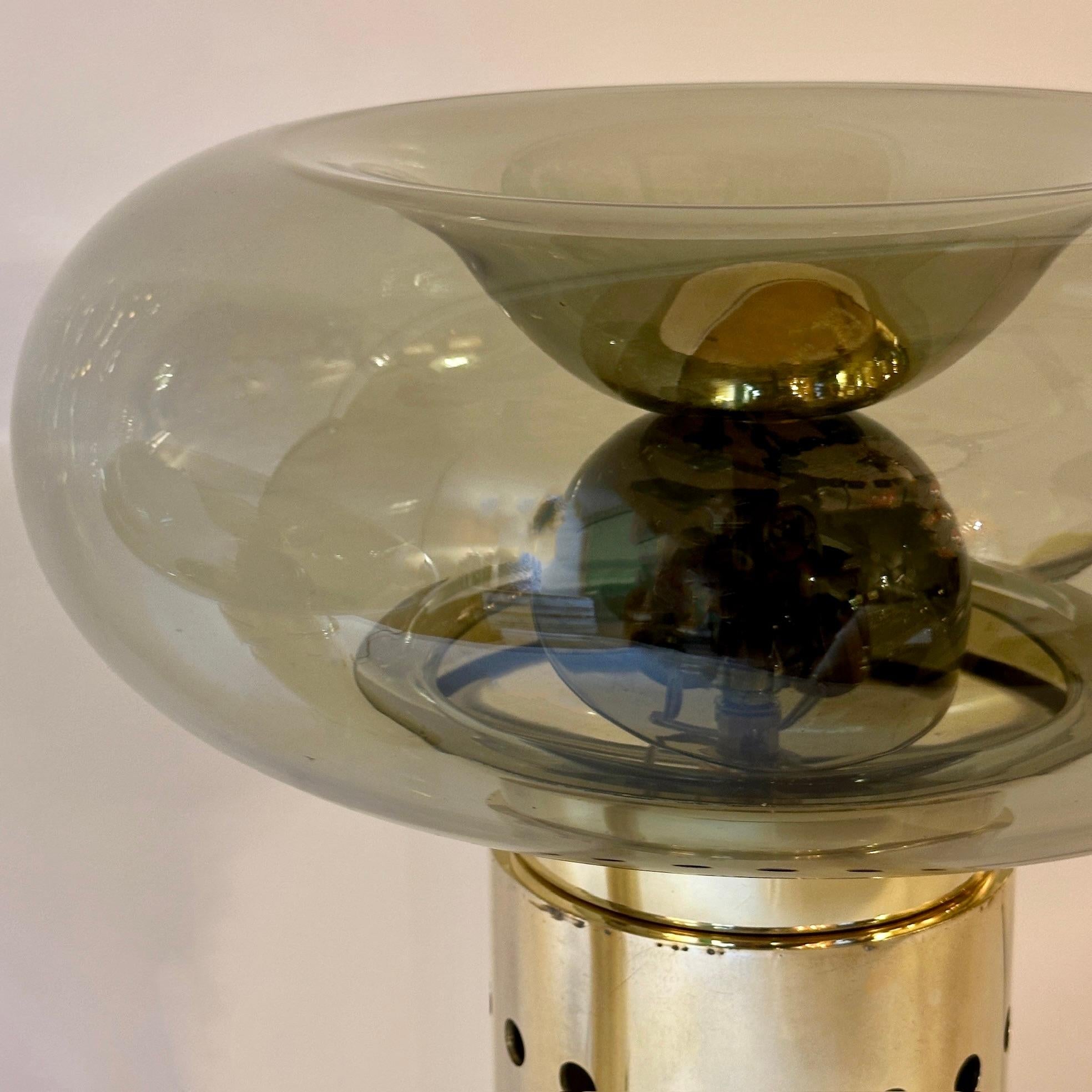 Late 20th Century Pair of Brass & Smoked Grey Blown Murano Art Glass Table Lamps For Sale 1