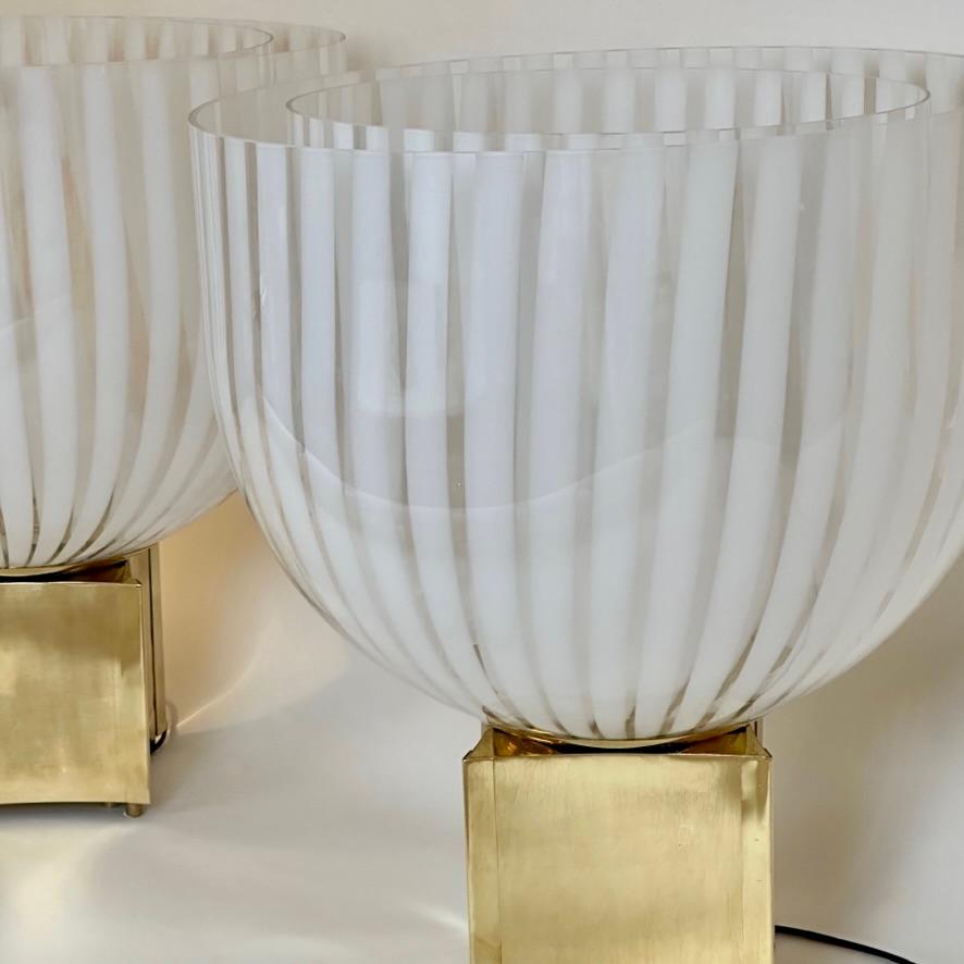 Late 20th Century Pair of Brass & Striped White Murano Art Glass Table Lamps For Sale 4