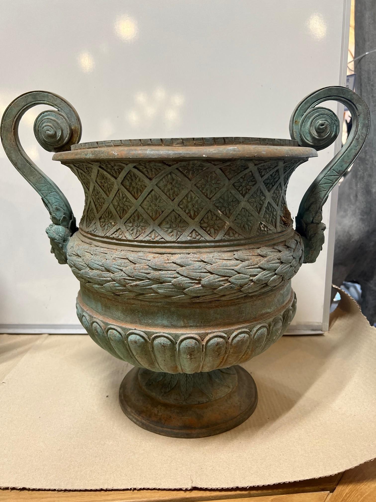 Late 20th Century Pair of Bronze Urns with Handles and a Verde Patina 3