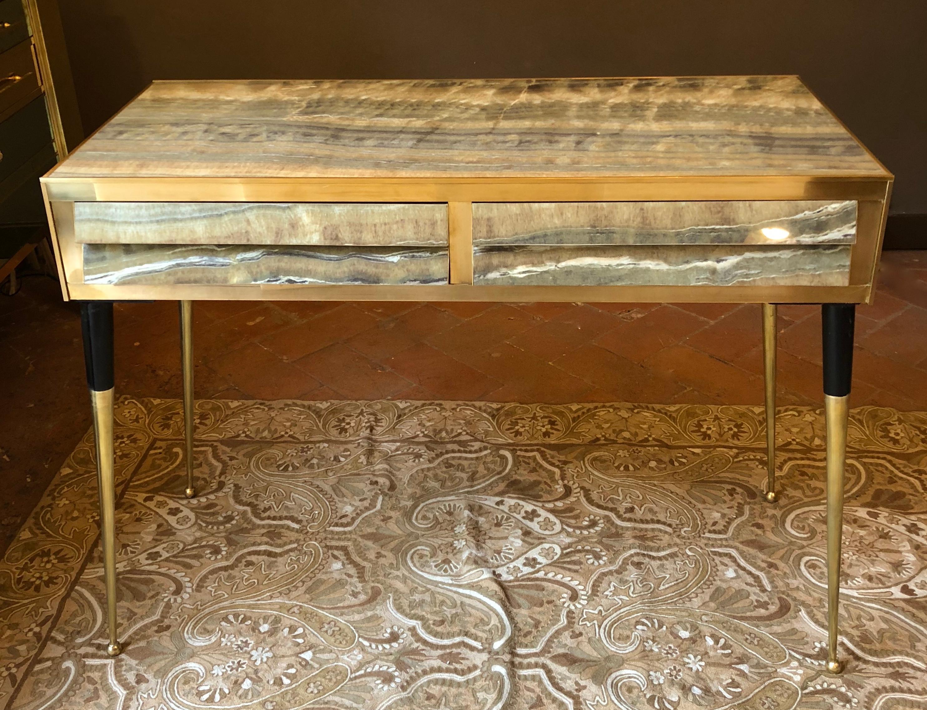 Late 20th Century Pair of Italian Green Faux Onyx Consoles with Brass Details In Good Condition In Firenze, Tuscany