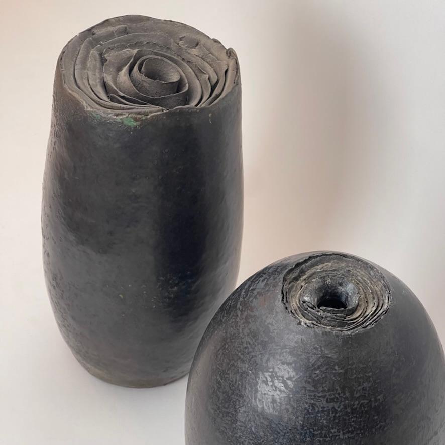 Modern Late 20th Century Pair of Italian Sculptural Black Stoneware Vases by L. Leandri For Sale