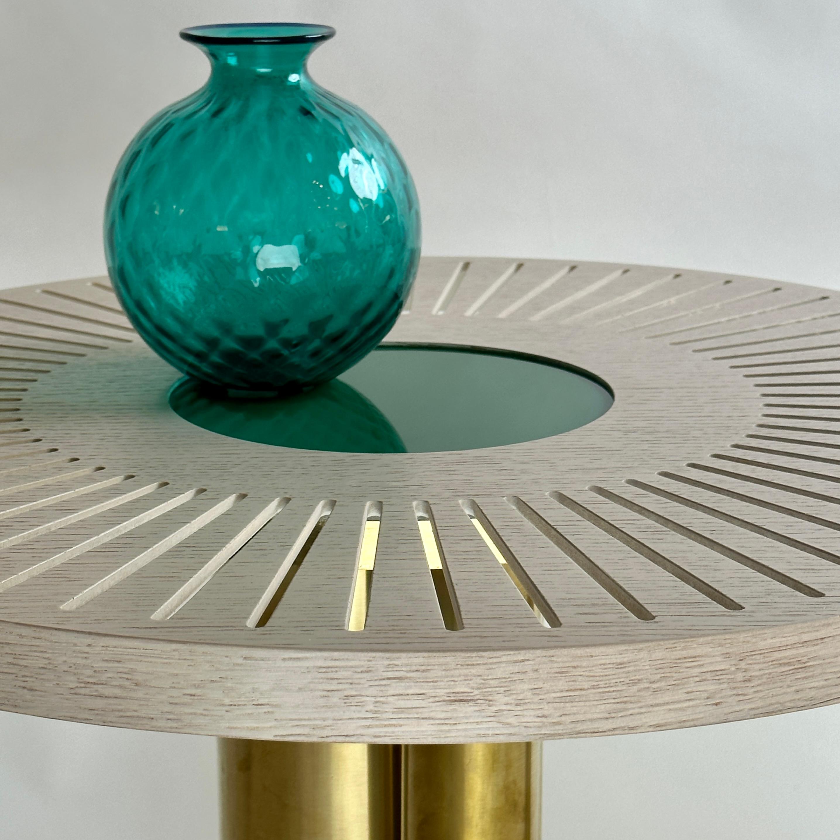 Late 20th Century Pair of Round Ash Wood w/ Opaline Glass & Brass Coffee Tables For Sale 5