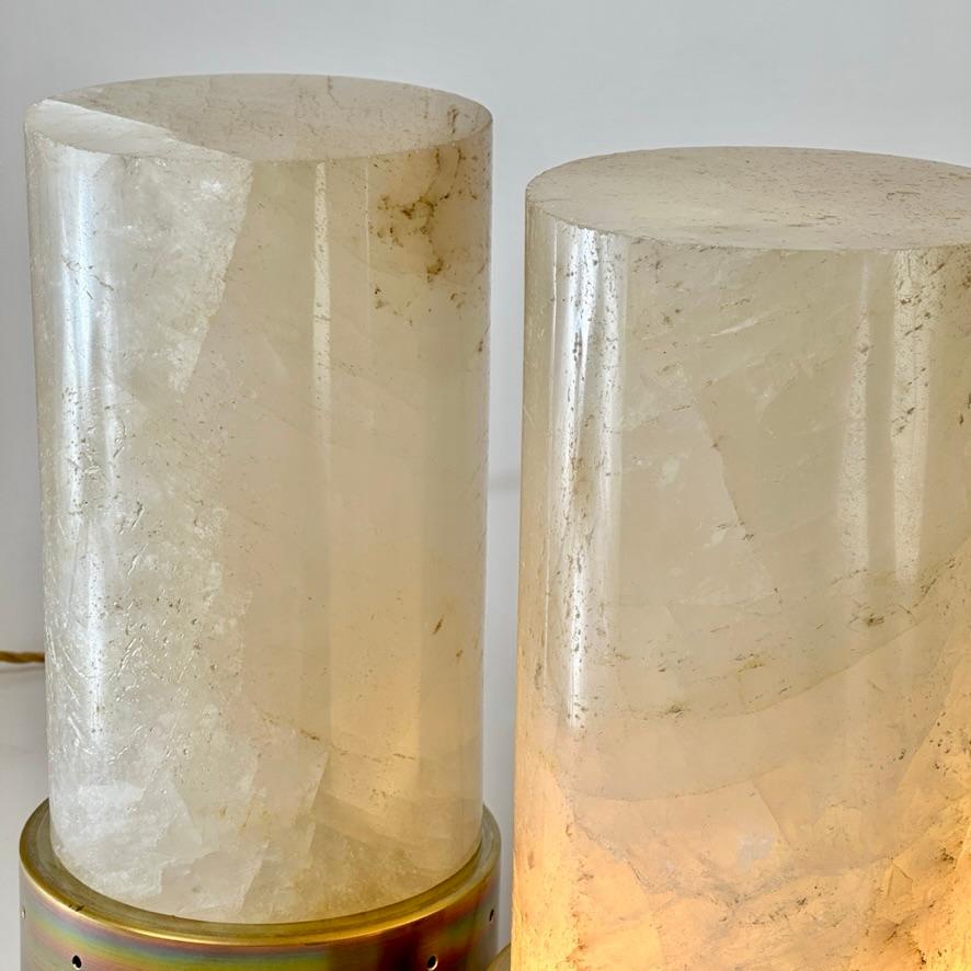 Modern Late 20th Century Pair of Round Brass & White Rock Crystal Stone Table Lamps For Sale