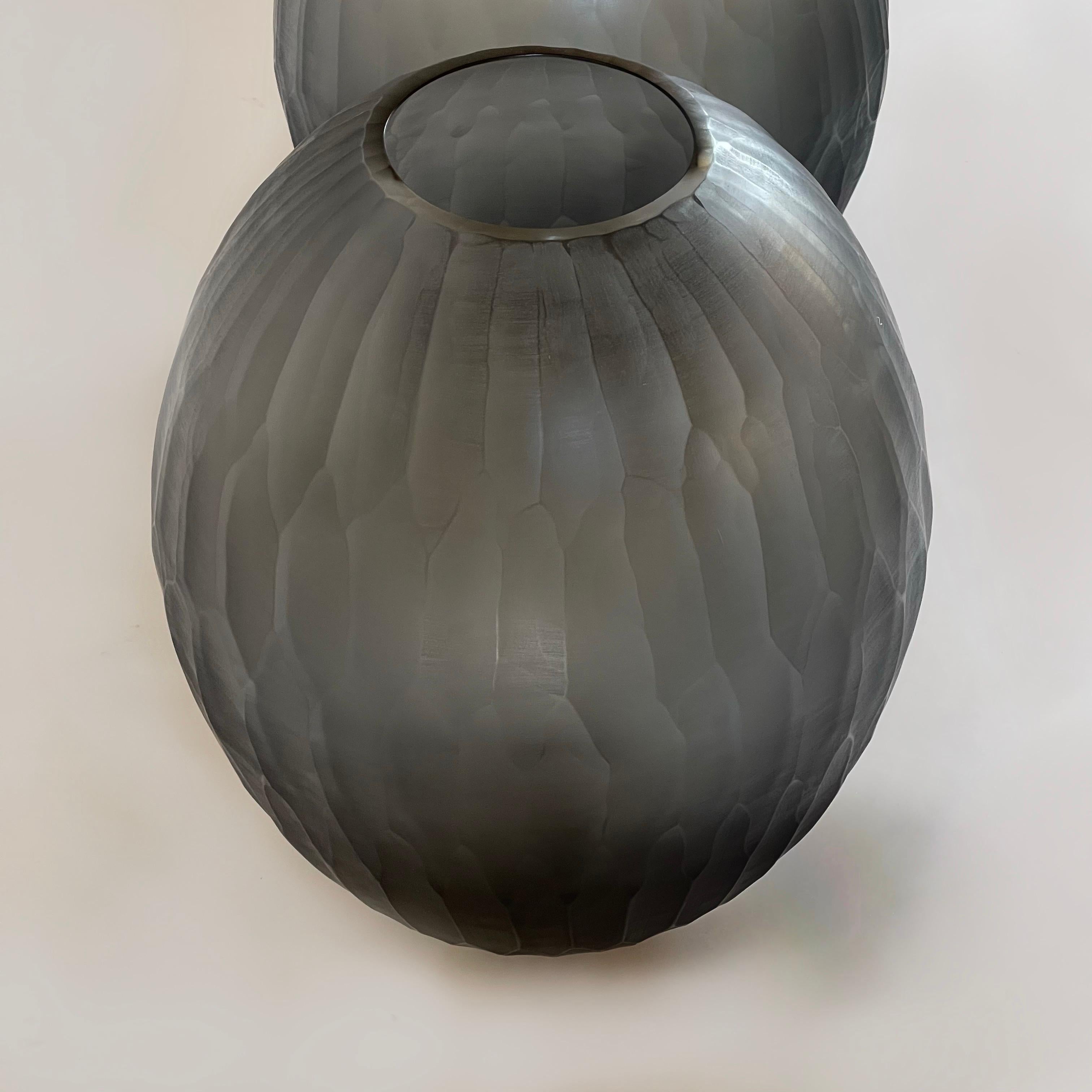 Late 20th Century Pair of Sculptural Gray Murano Glass Vases In Good Condition For Sale In Firenze, Tuscany