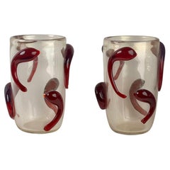 Paire de vases en verre d'art transparent de Murano avec applications rouges, fin du 20e siècle