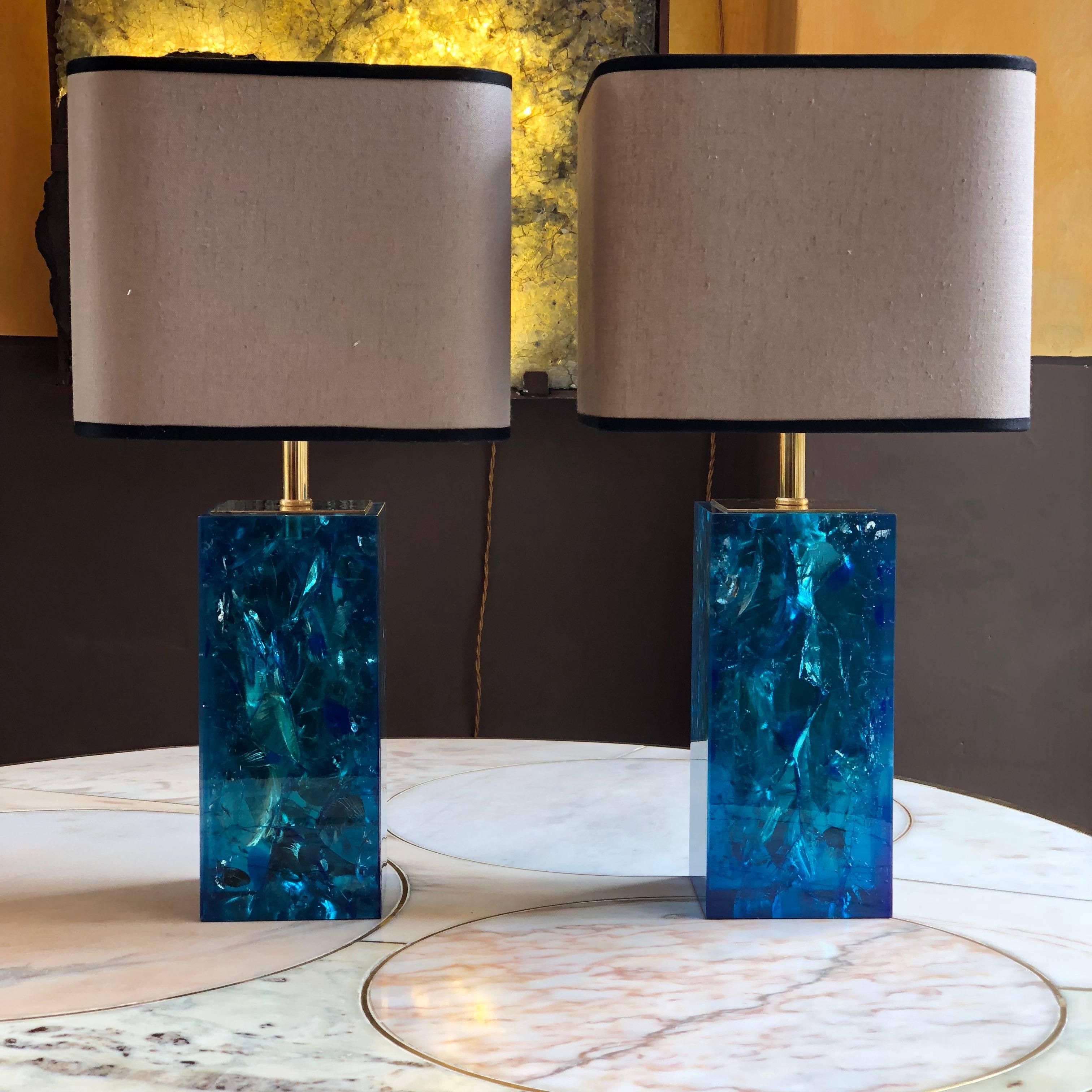 Late 20th Century Pair of Turquoise Blue Fractal Resin Table Lamps with Shades 5