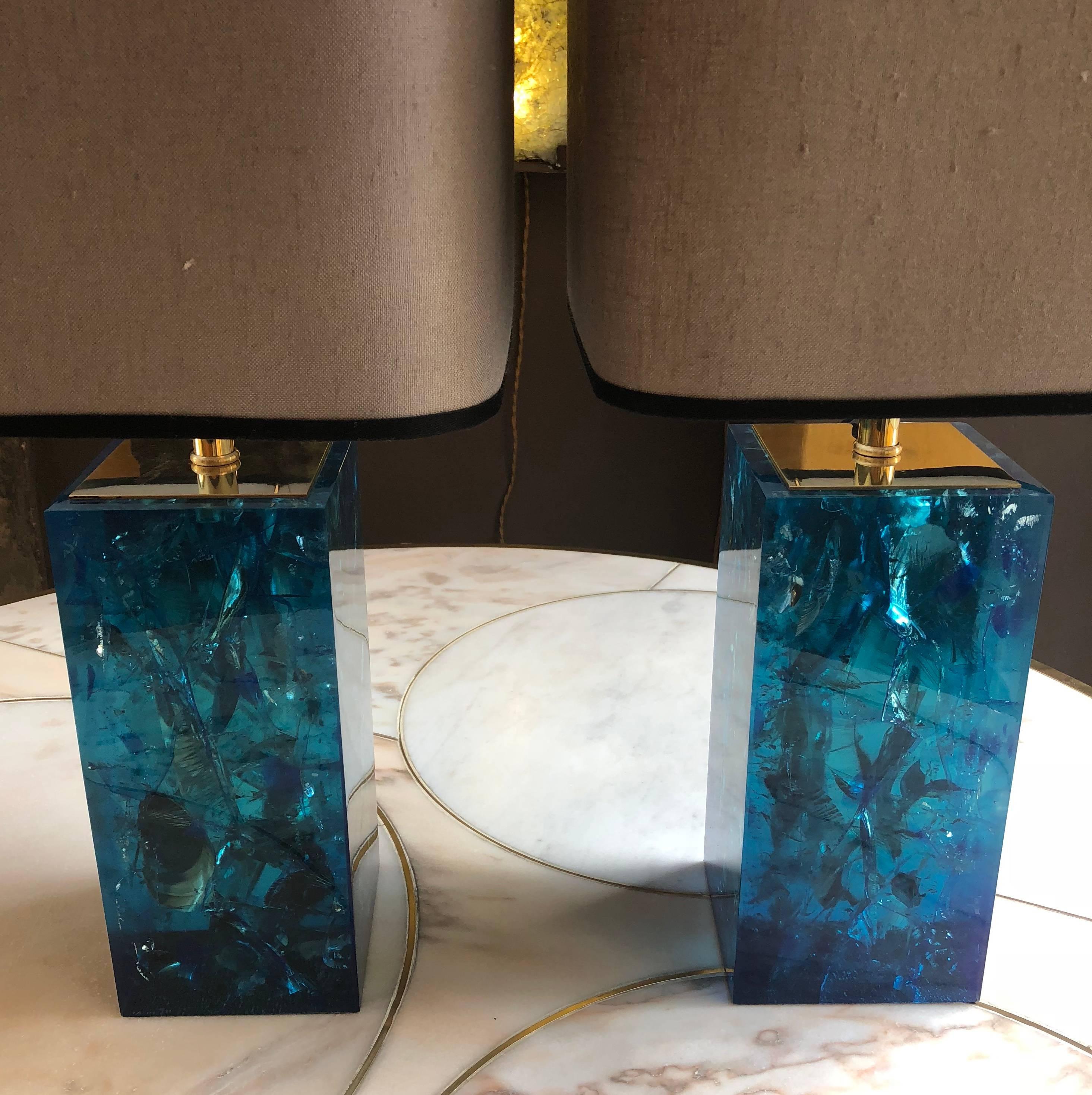 Late 20th Century Pair of Turquoise Blue Fractal Resin Table Lamps with Shades 2