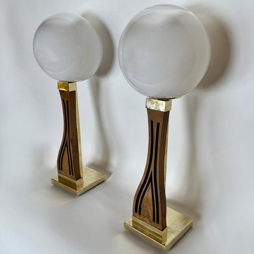 Modern Late 20th Century Pair of Walnut, Brass & Faded Blown Murano Glass Table Lamps For Sale