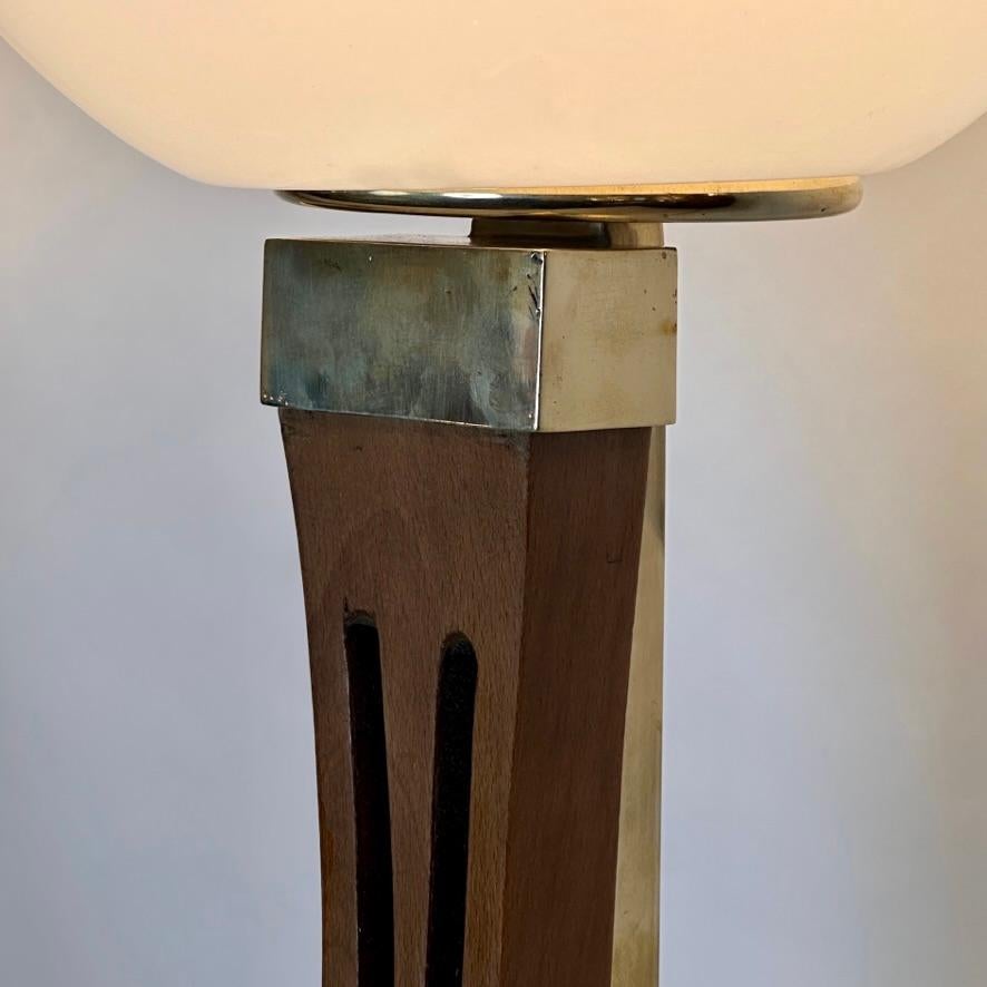Late 20th Century Pair of Walnut, Brass & Faded Blown Murano Glass Table Lamps For Sale 3