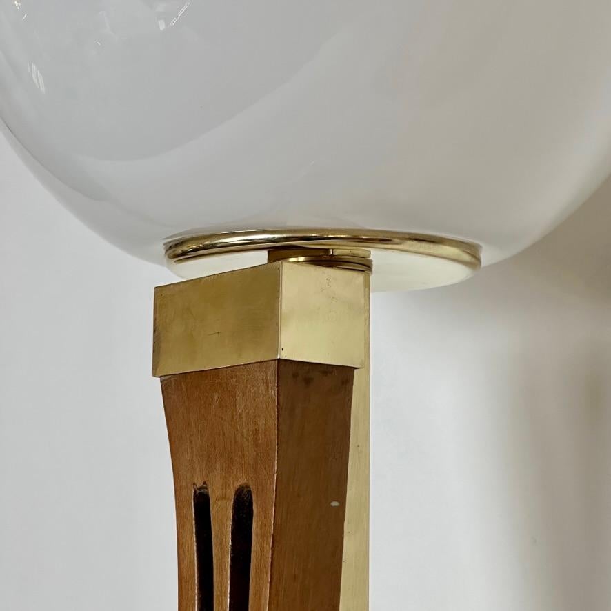 Late 20th Century Pair of Walnut, Brass & Faded Blown Murano Glass Table Lamps For Sale 4
