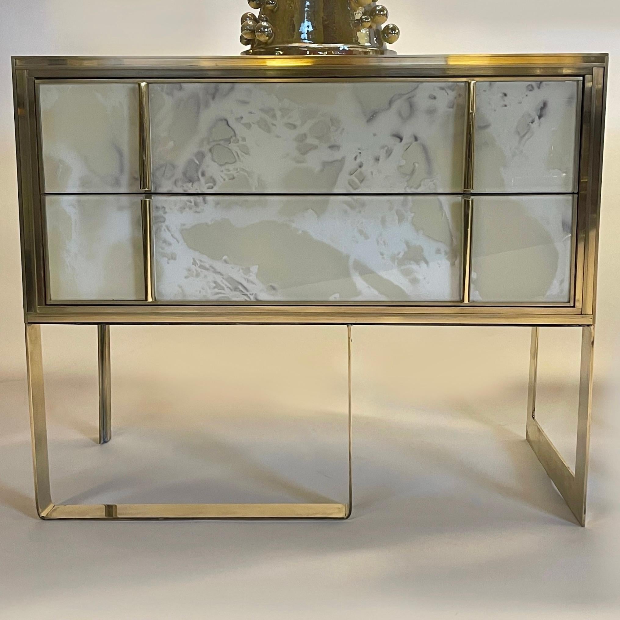 Late 20th Century Pair of Wood, Brass & Beige Murano Art Glass Chest of Drawers 8