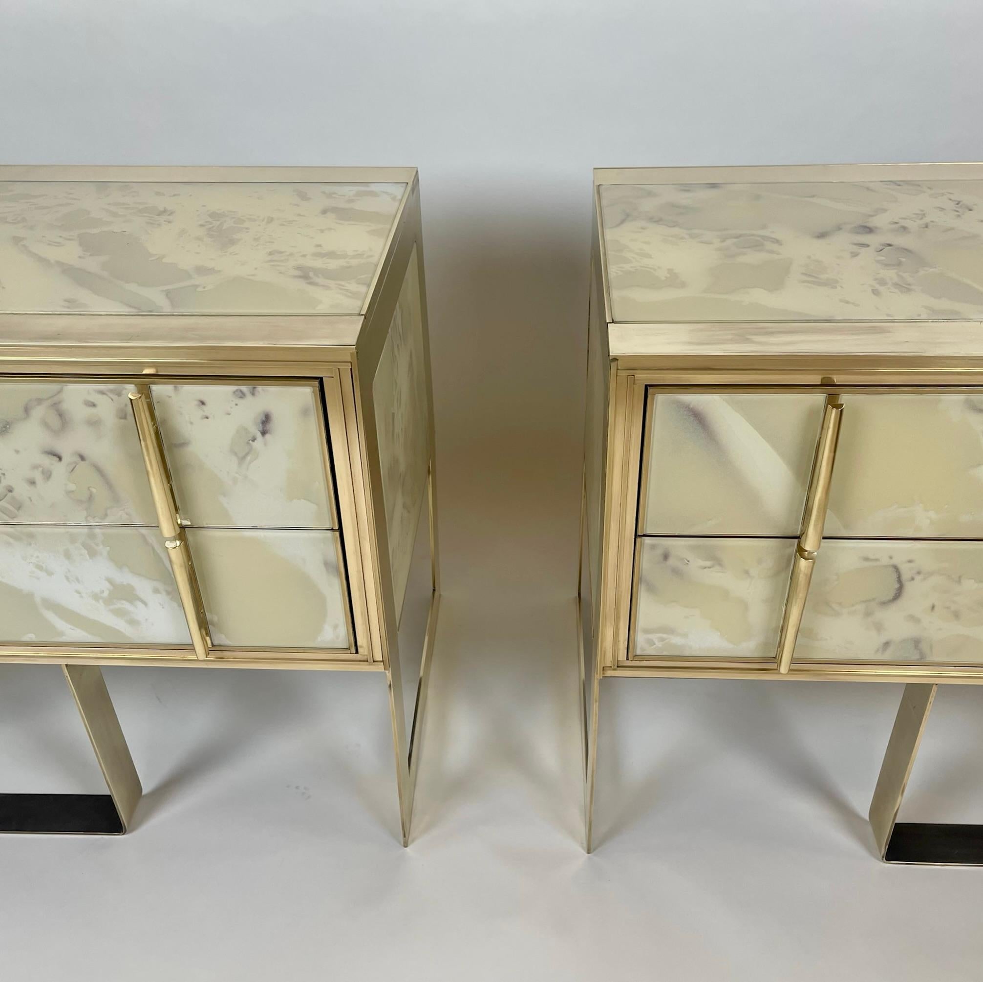 Modern Late 20th Century Pair of Wood, Brass & Beige Murano Art Glass Chest of Drawers