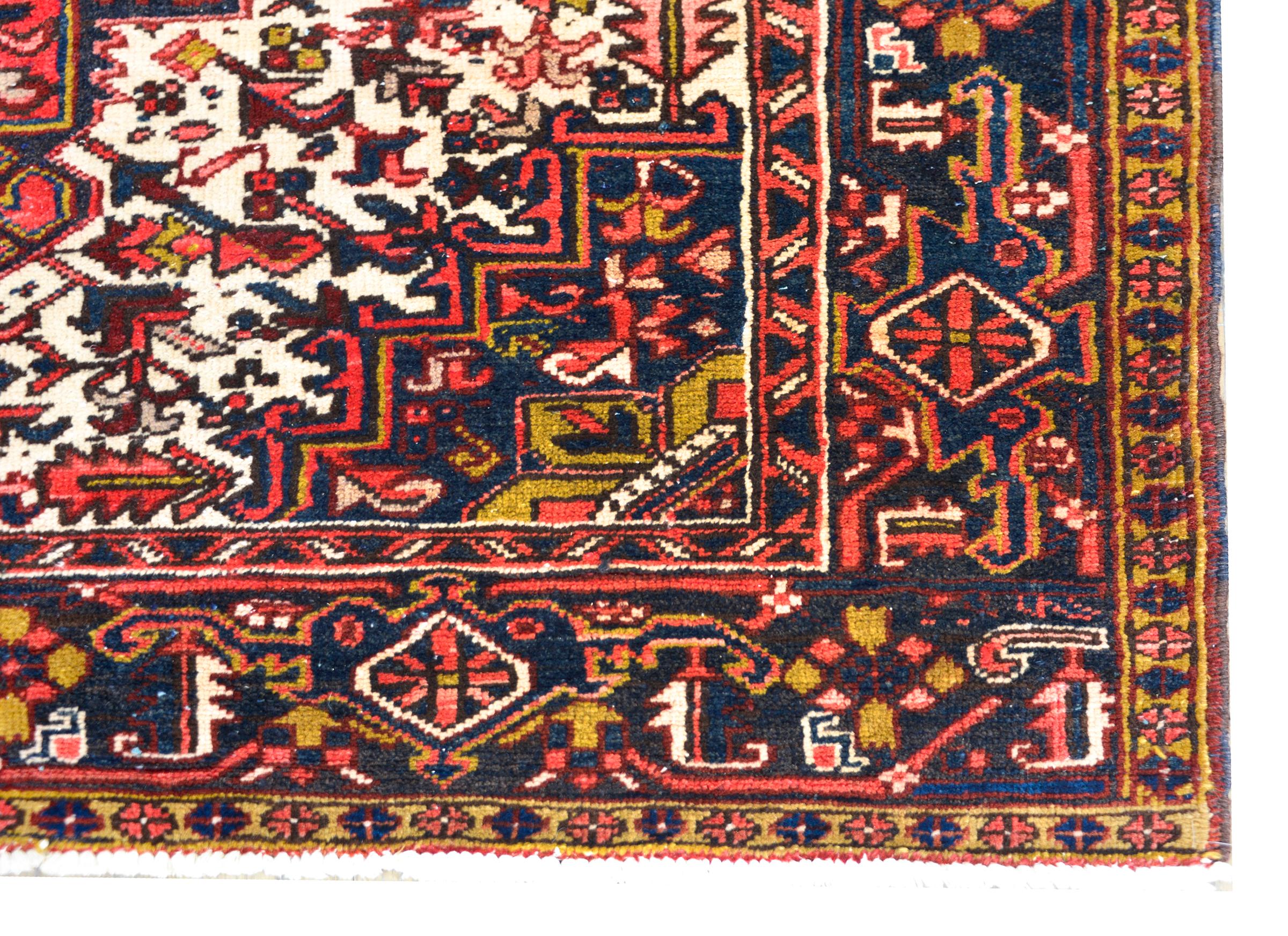 Late 20th Century Persian Heriz Rug For Sale 3