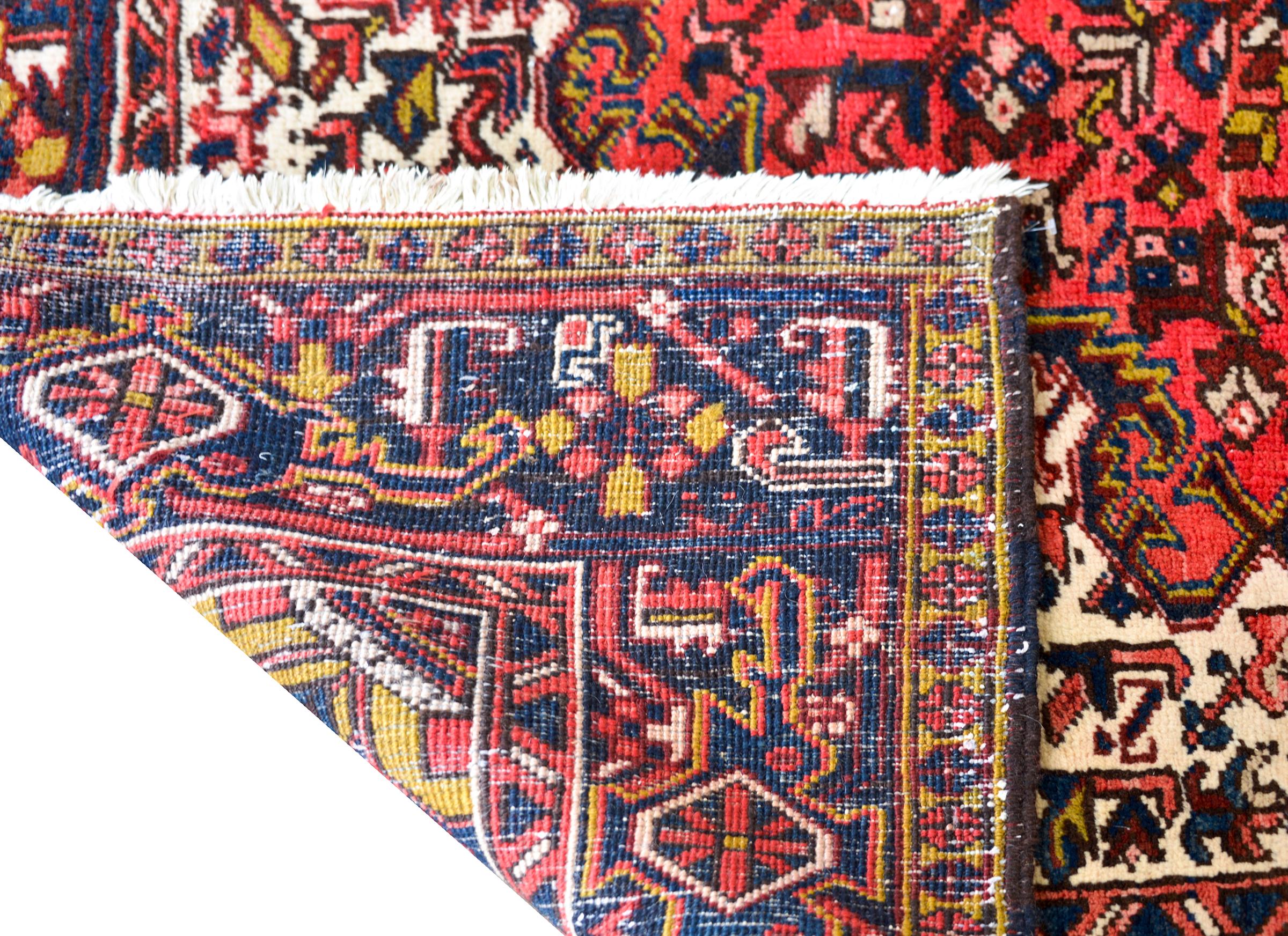 Persischer Heriz-Teppich des späten 20. Jahrhunderts im Angebot 5