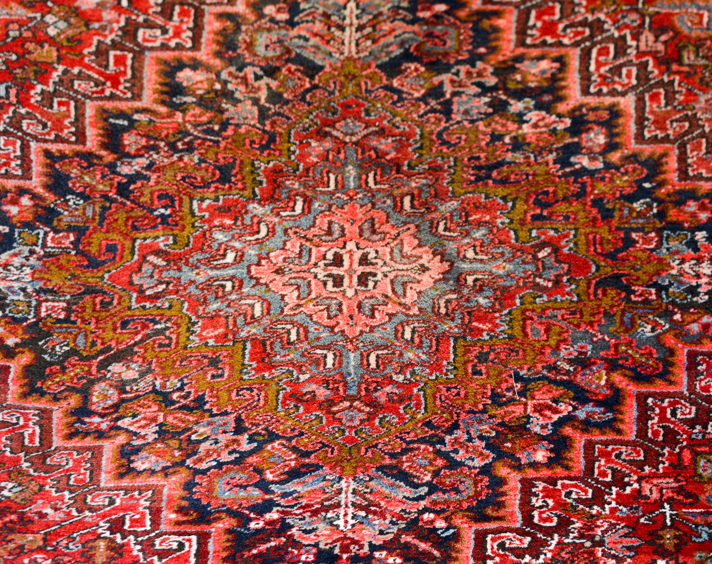 Hand-Knotted Late 20th Century Persian Heriz Rug For Sale