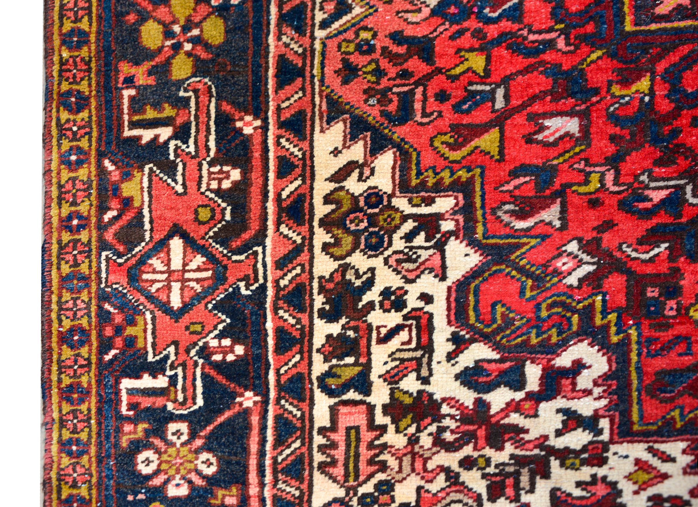 Hand-Knotted Late 20th Century Persian Heriz Rug For Sale