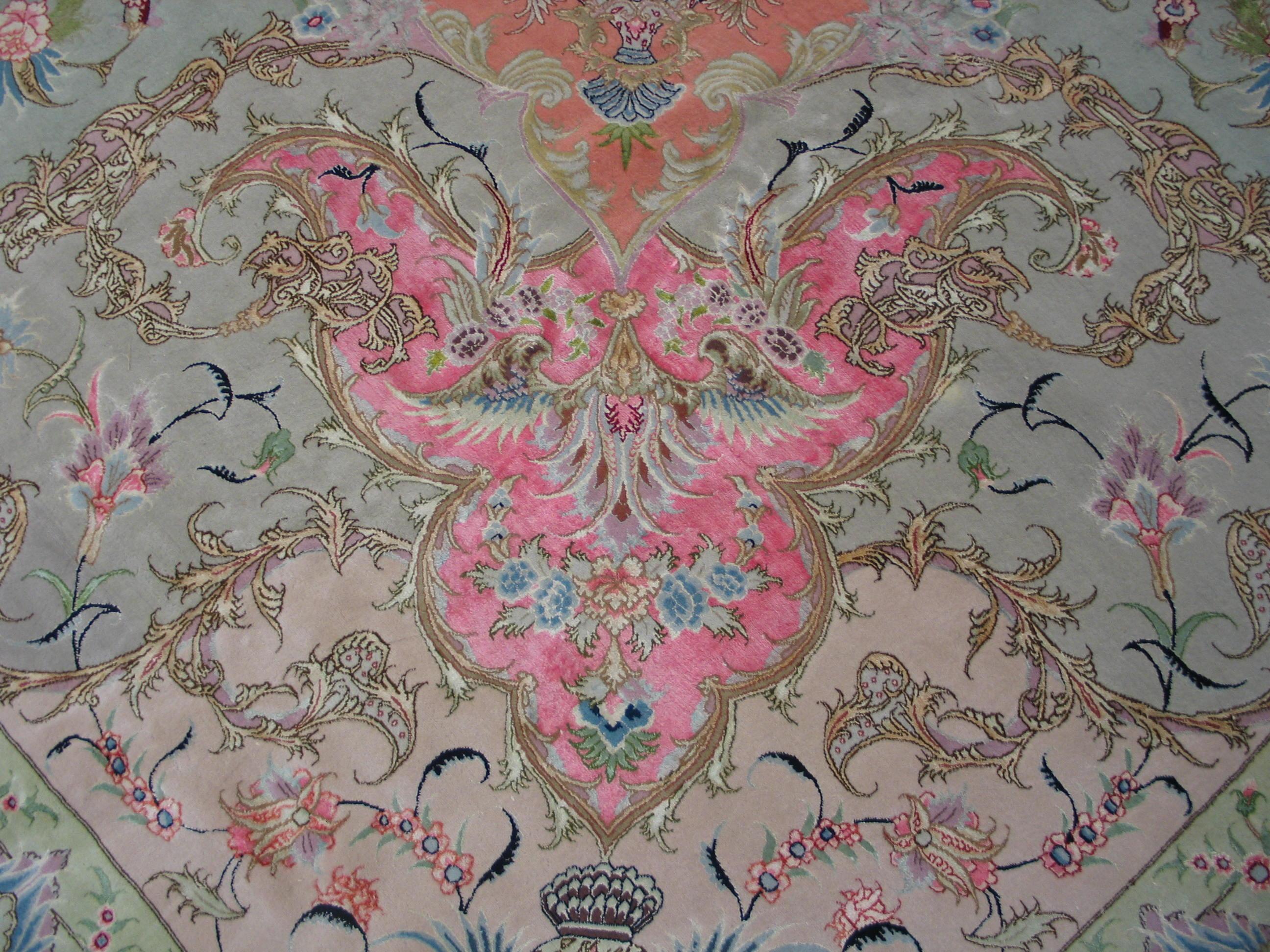 Late 20th Century Persian Tabriz Wool & Silk Carpet For Sale 3