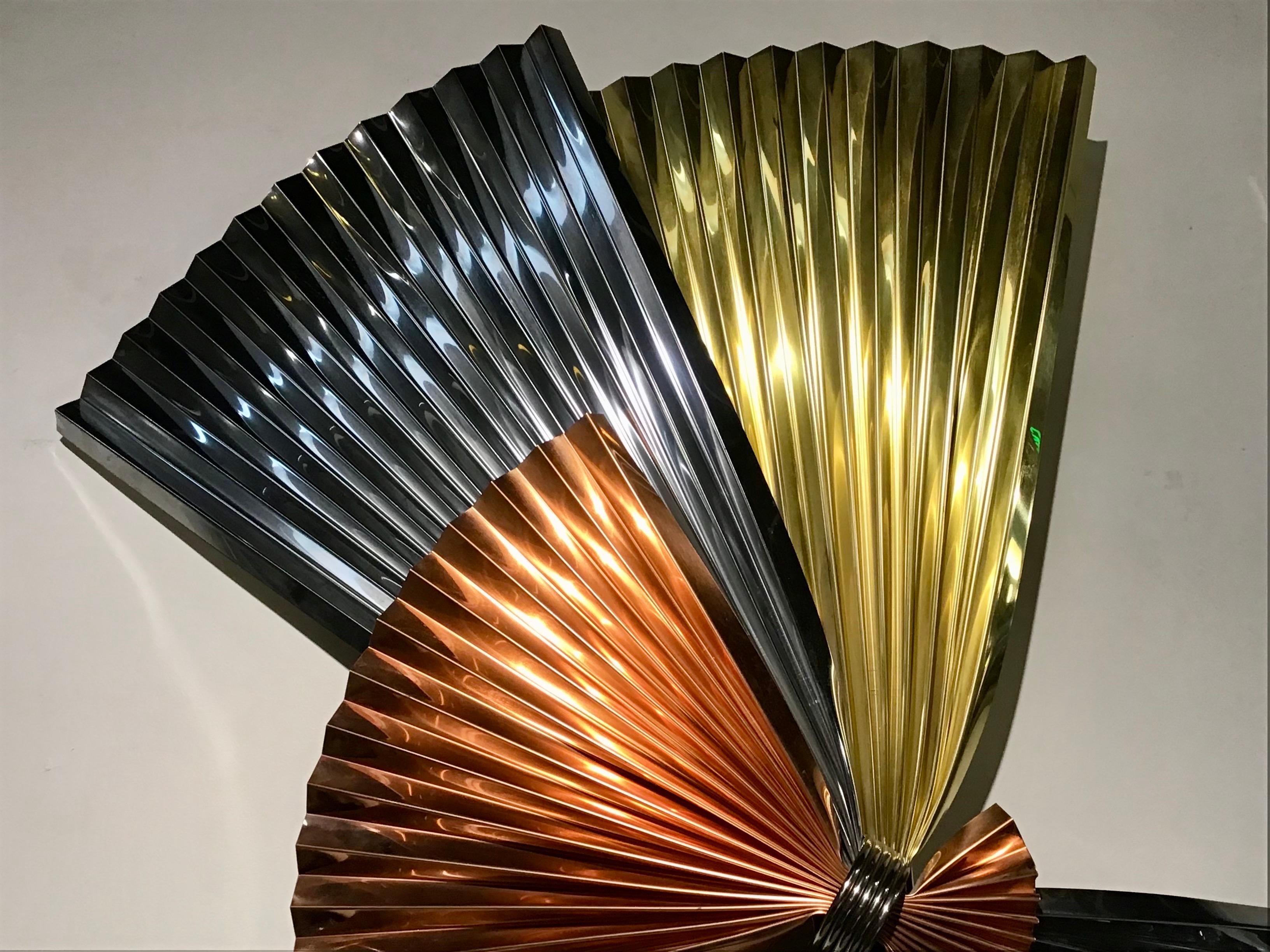 20ième siècle Sculpture murale abstraite en métal en forme d'éventail de la fin du 20e siècle post-moderne par Cutis Jere en vente