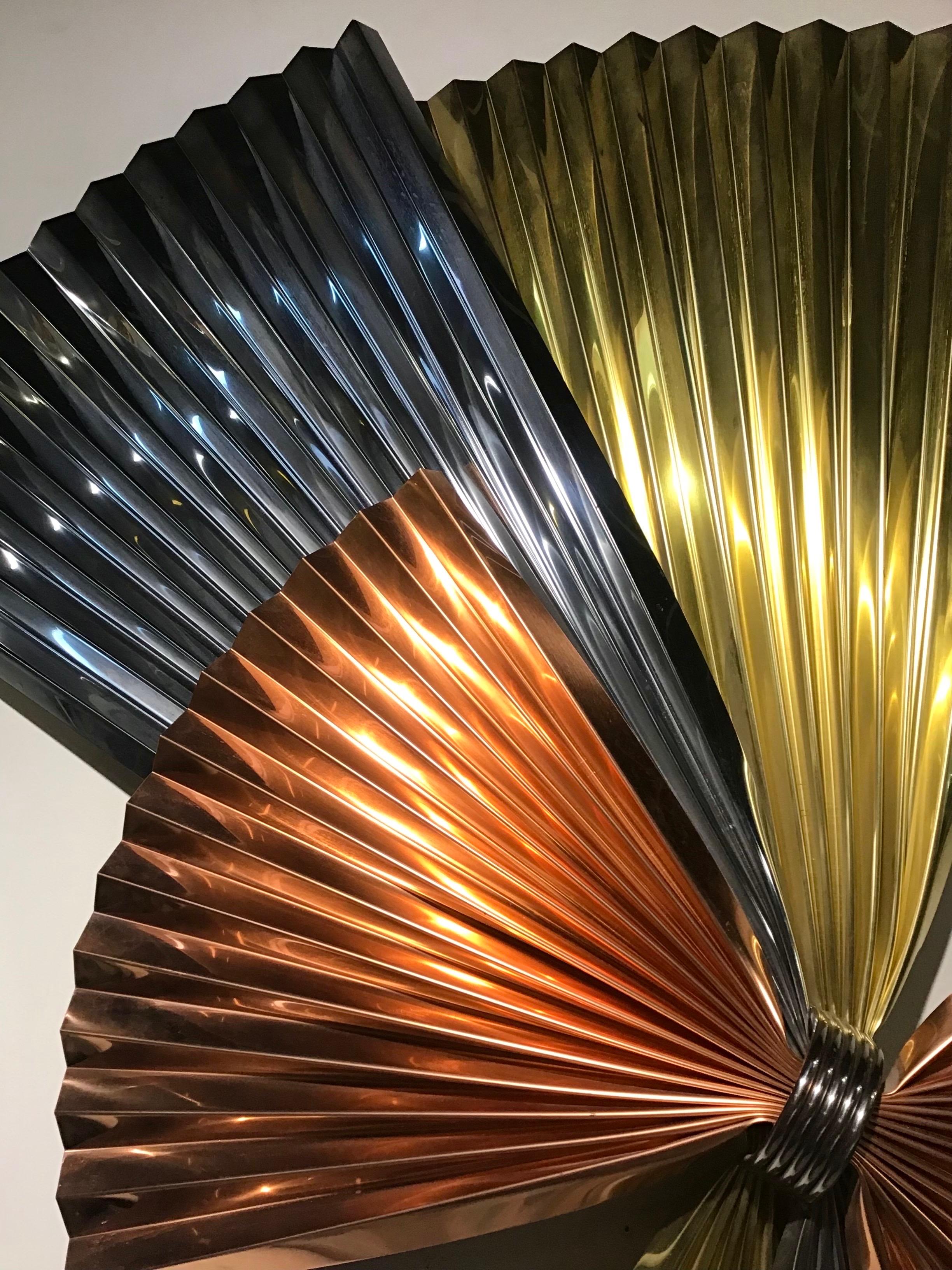 Métal Sculpture murale abstraite en métal en forme d'éventail de la fin du 20e siècle post-moderne par Cutis Jere en vente