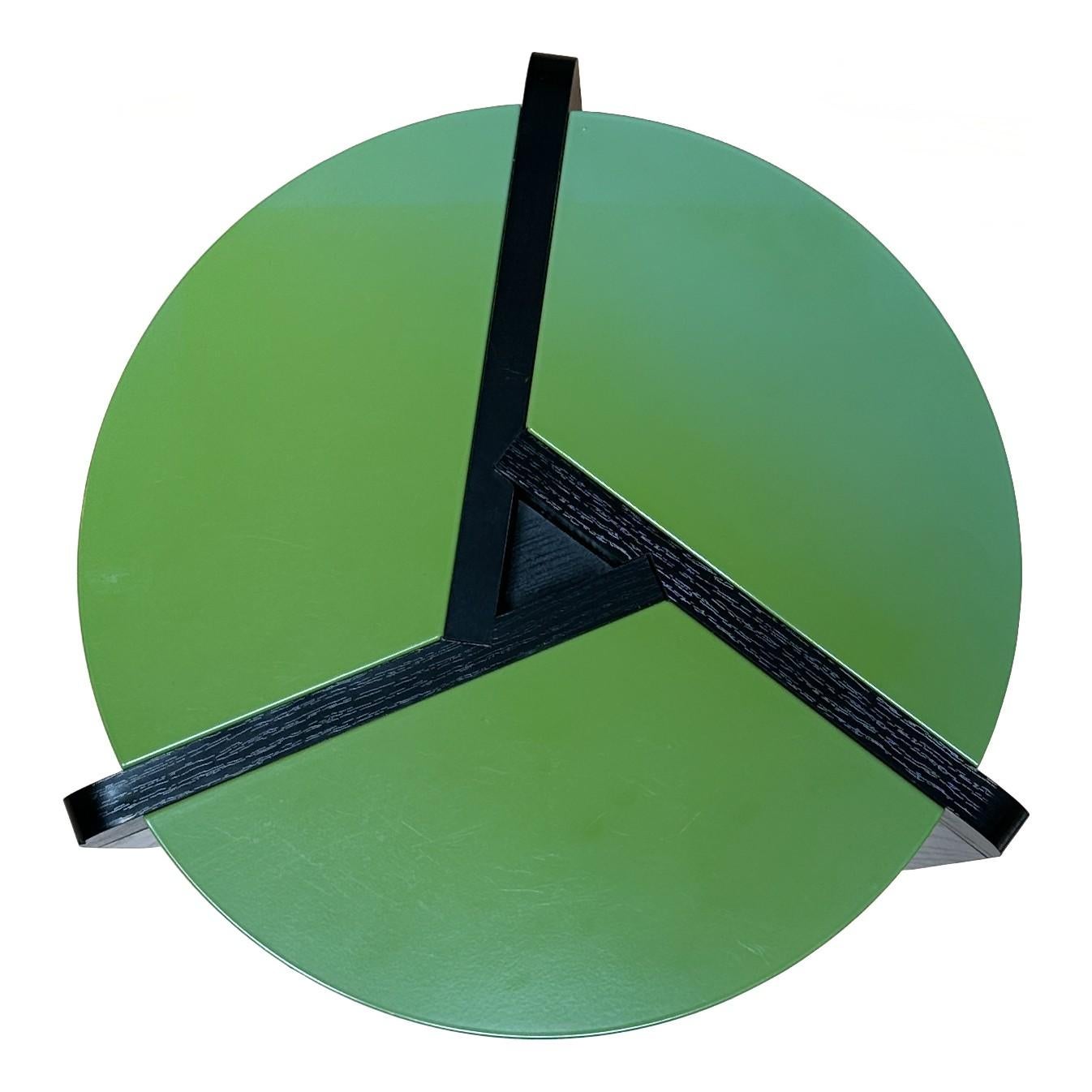 Late 20th Century Post-Modern Italian Green Enamel and Wood Side Table In Good Condition For Sale In Sacramento, CA