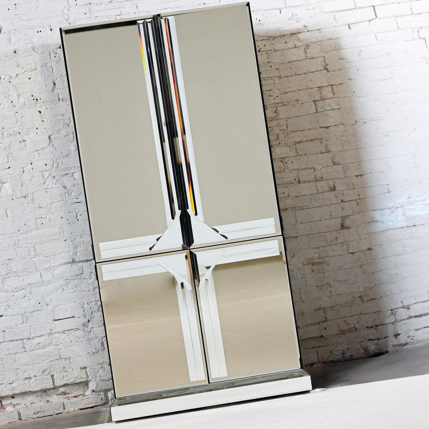 Post-Modern Late 20th Century Postmodern to Art Deco Revival Mirrored Entertainment Cabinet For Sale