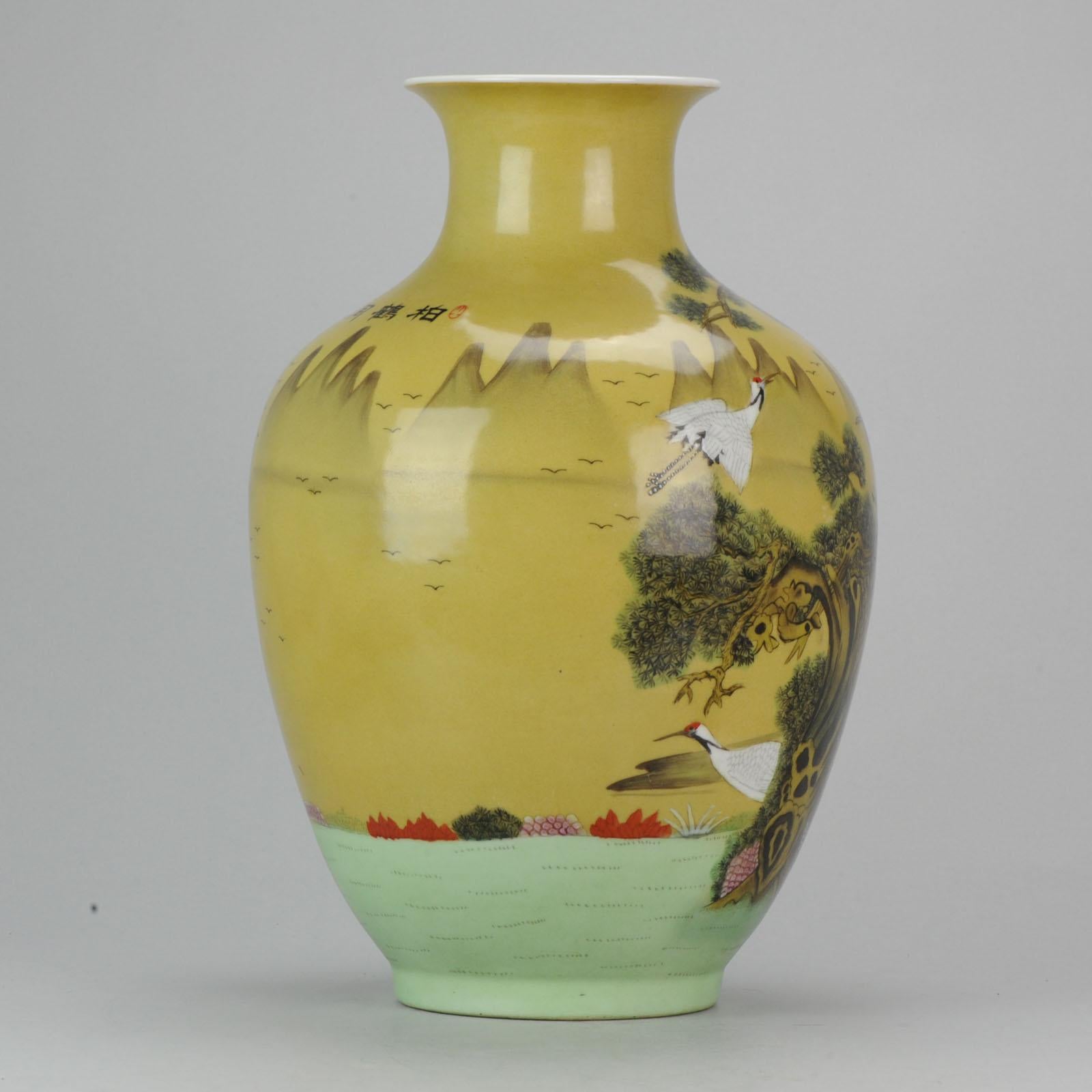Late 20th Century PRoC Chinese Porcelain Vase with Cranes High quality In Excellent Condition For Sale In Amsterdam, Noord Holland