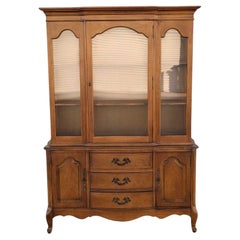 Late 20th Century Queen Anne Style Walnut Vitrine by Bassett Furniture, c. 1980s