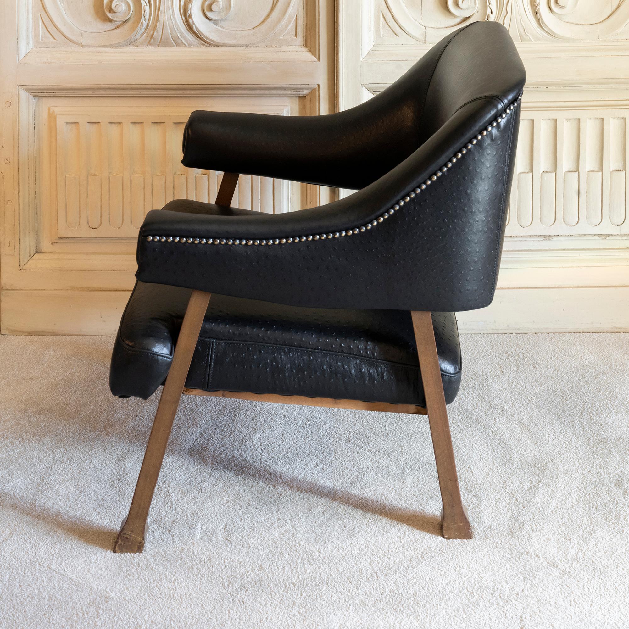 Late 20th Century Raffaella Crespi Italian Armchair Wood and Black Leather For Sale 2