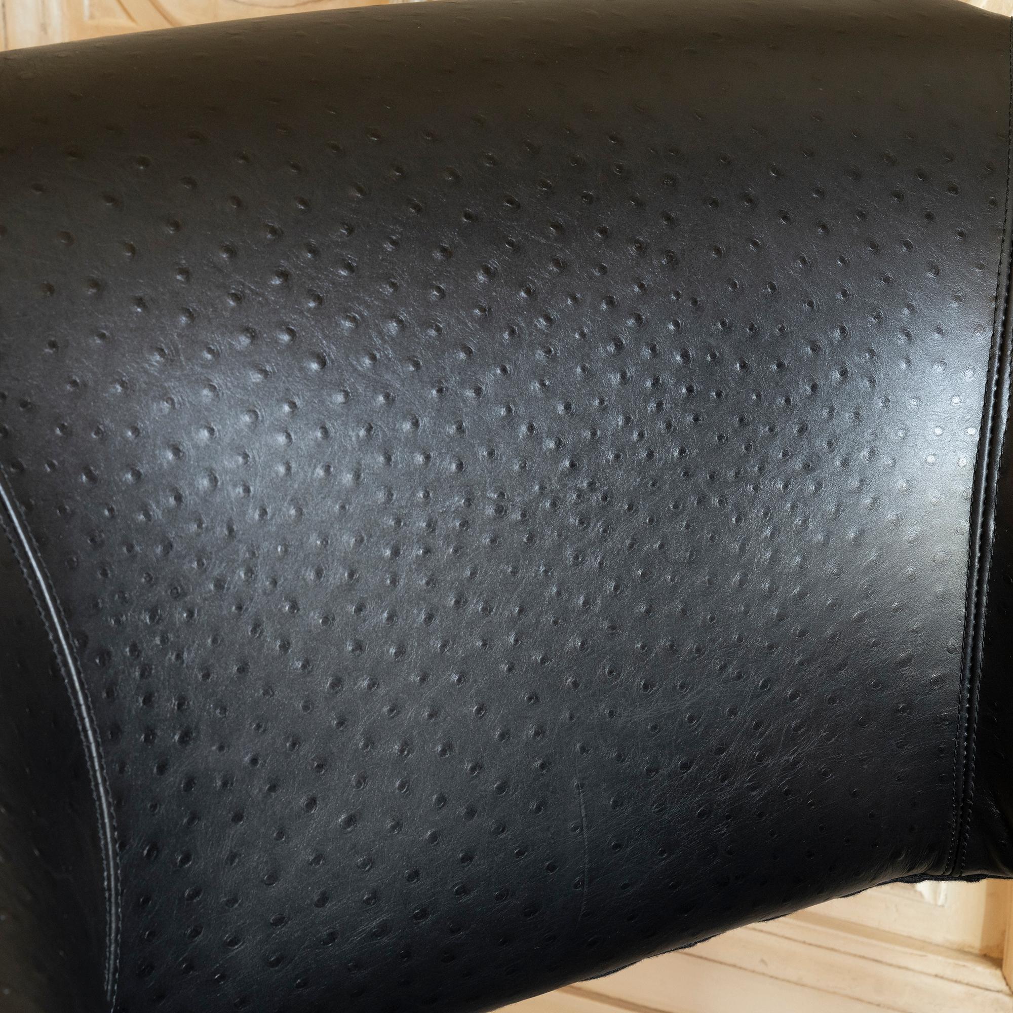 Late 20th Century Raffaella Crespi Italian Armchair Wood and Black Leather For Sale 4