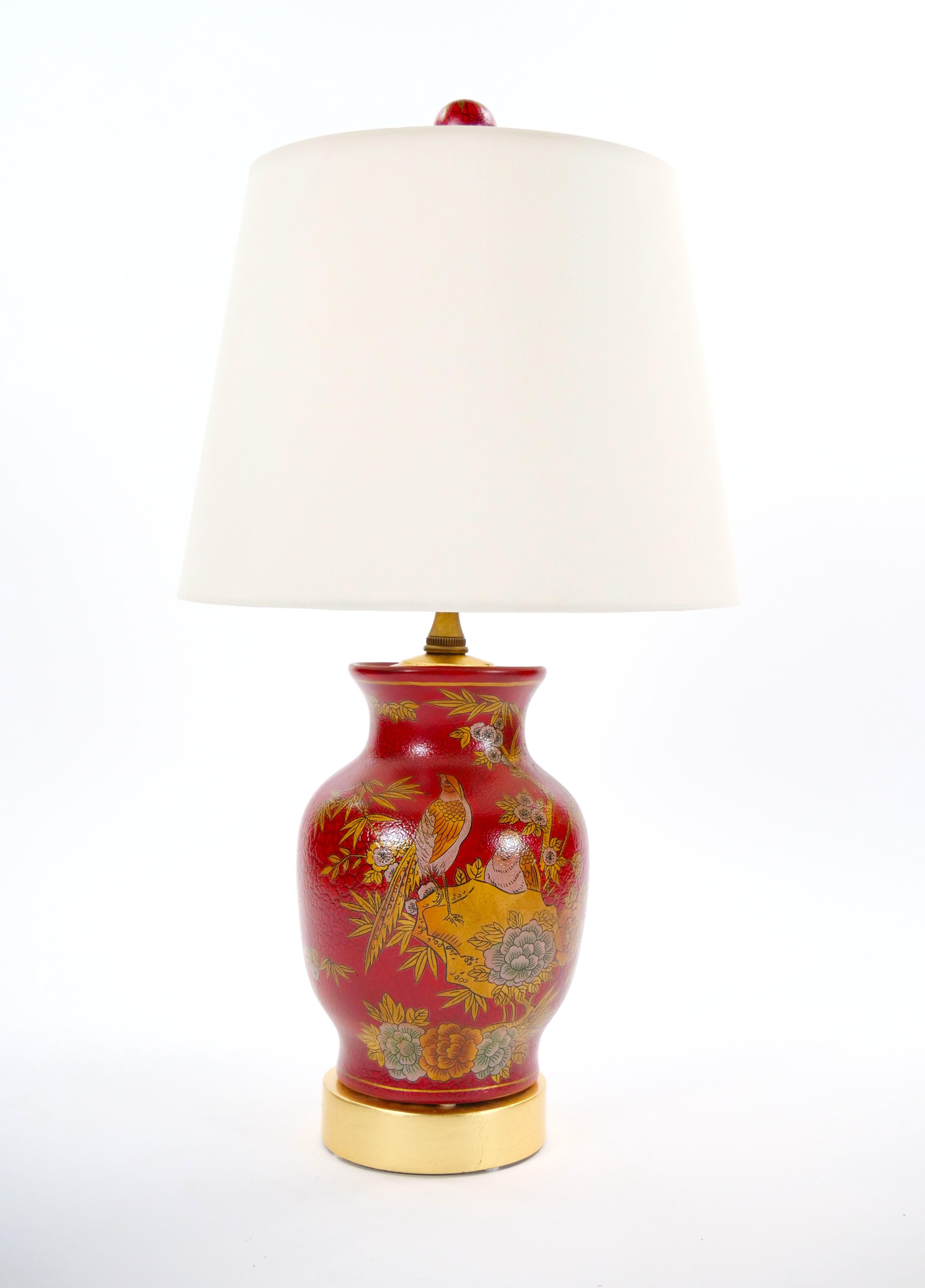 Lampade da tavolo in porcellana rossa e oro dipinte a mano della fine del XX secolo in vendita 3