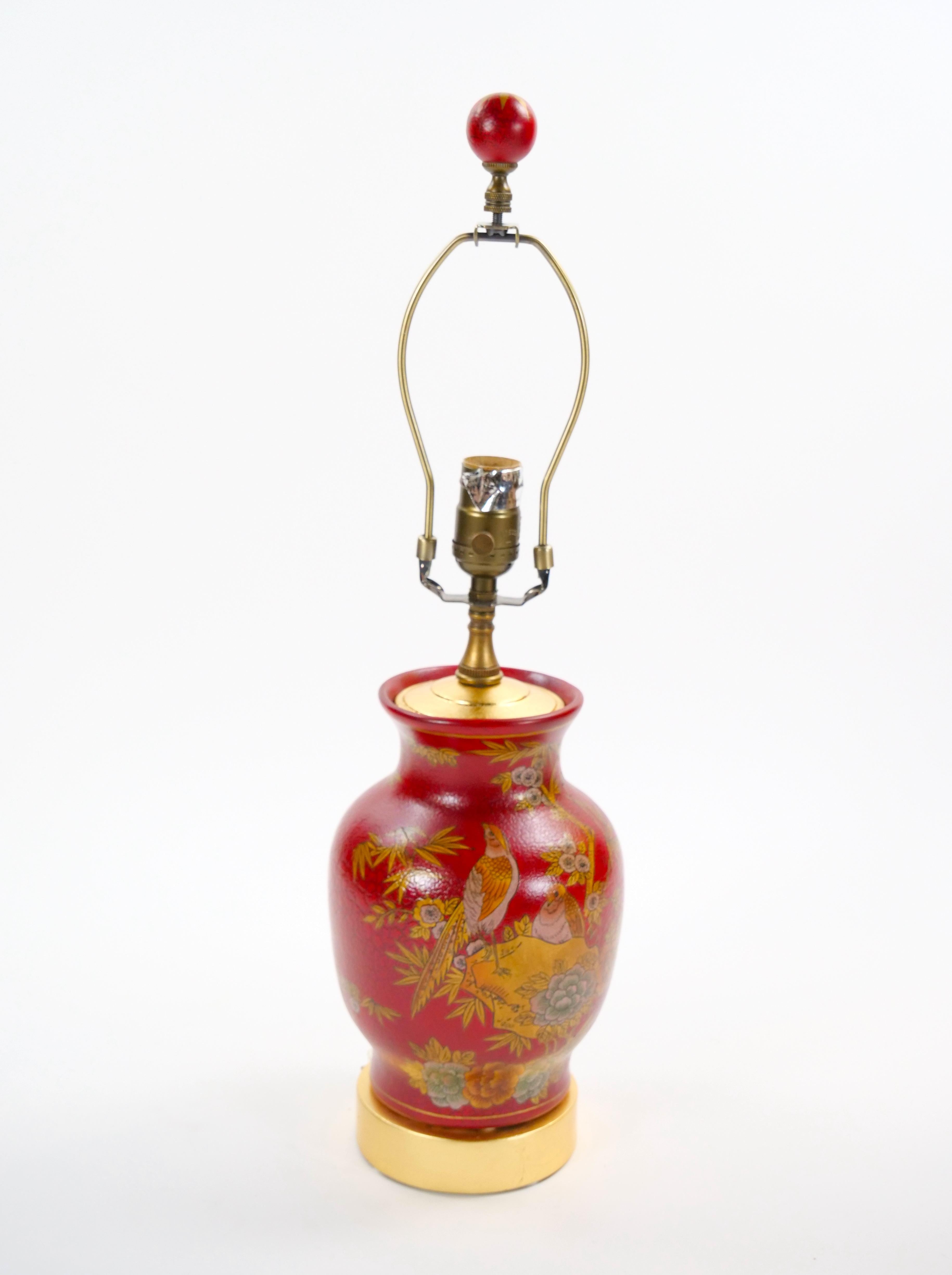 Lampade da tavolo in porcellana rossa e oro dipinte a mano della fine del XX secolo in vendita 5