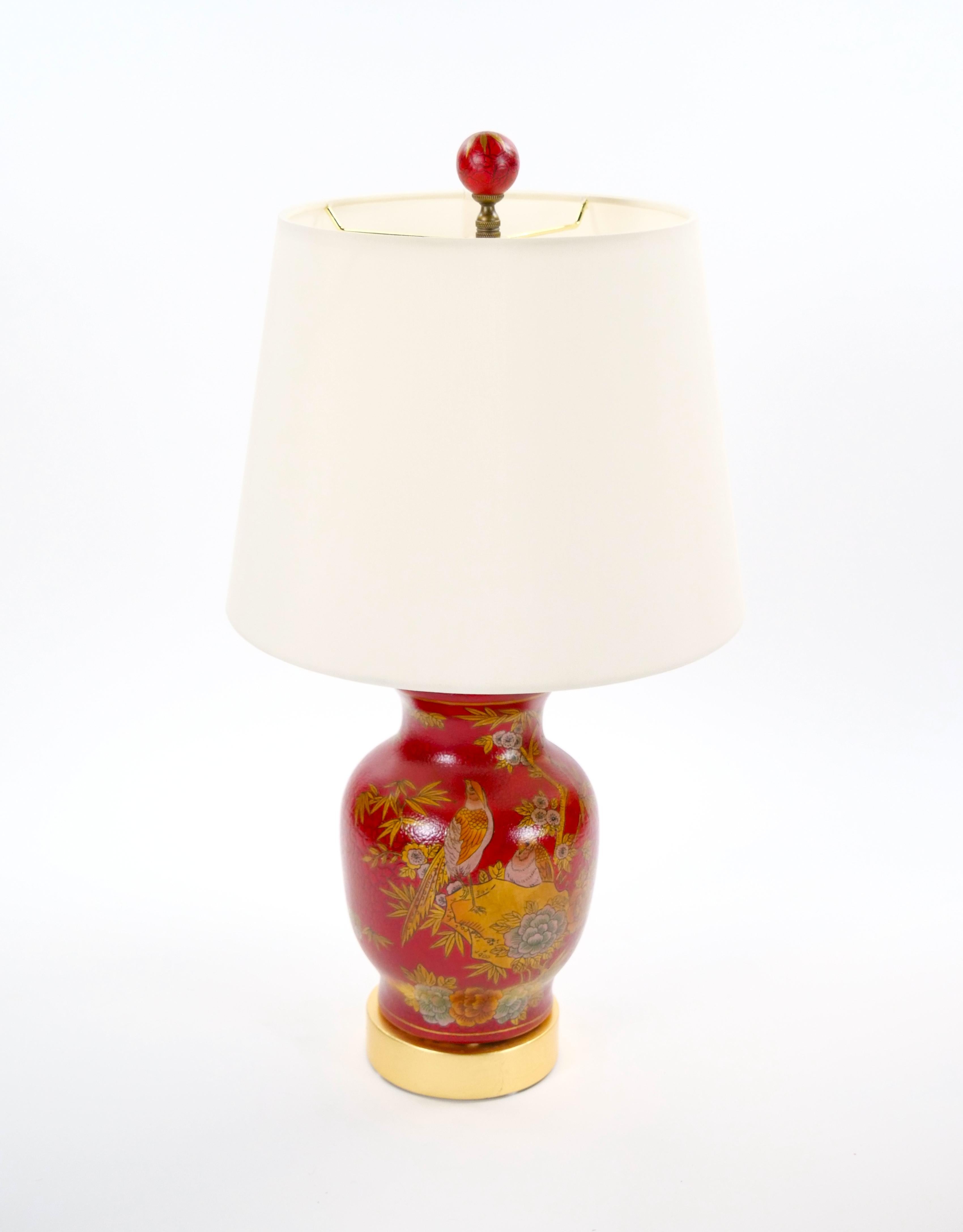 Dorato Lampade da tavolo in porcellana rossa e oro dipinte a mano della fine del XX secolo in vendita