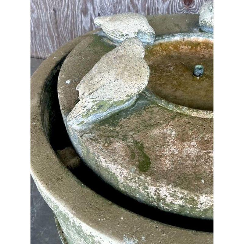 Late 20th Century Regency Cast Concrete Bird Fountain Bon état - En vente à west palm beach, FL