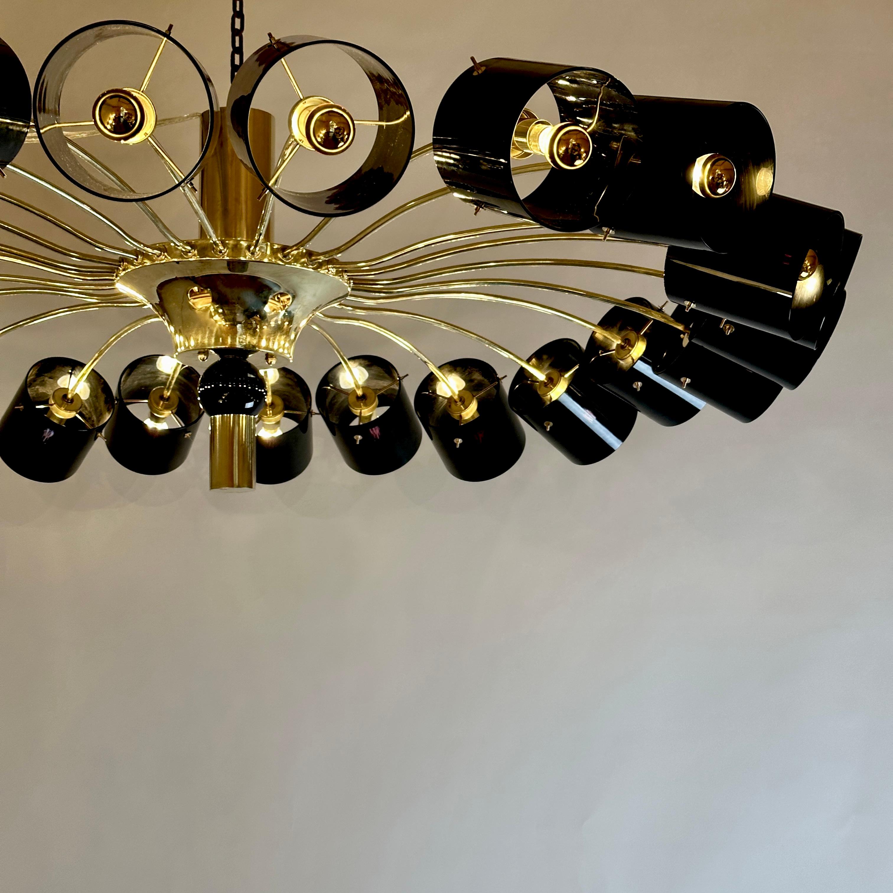 Fin du 20ème siècle Rond en laiton avec diffuseurs de lumière en verre noir de Murano, montage encastré en vente 2