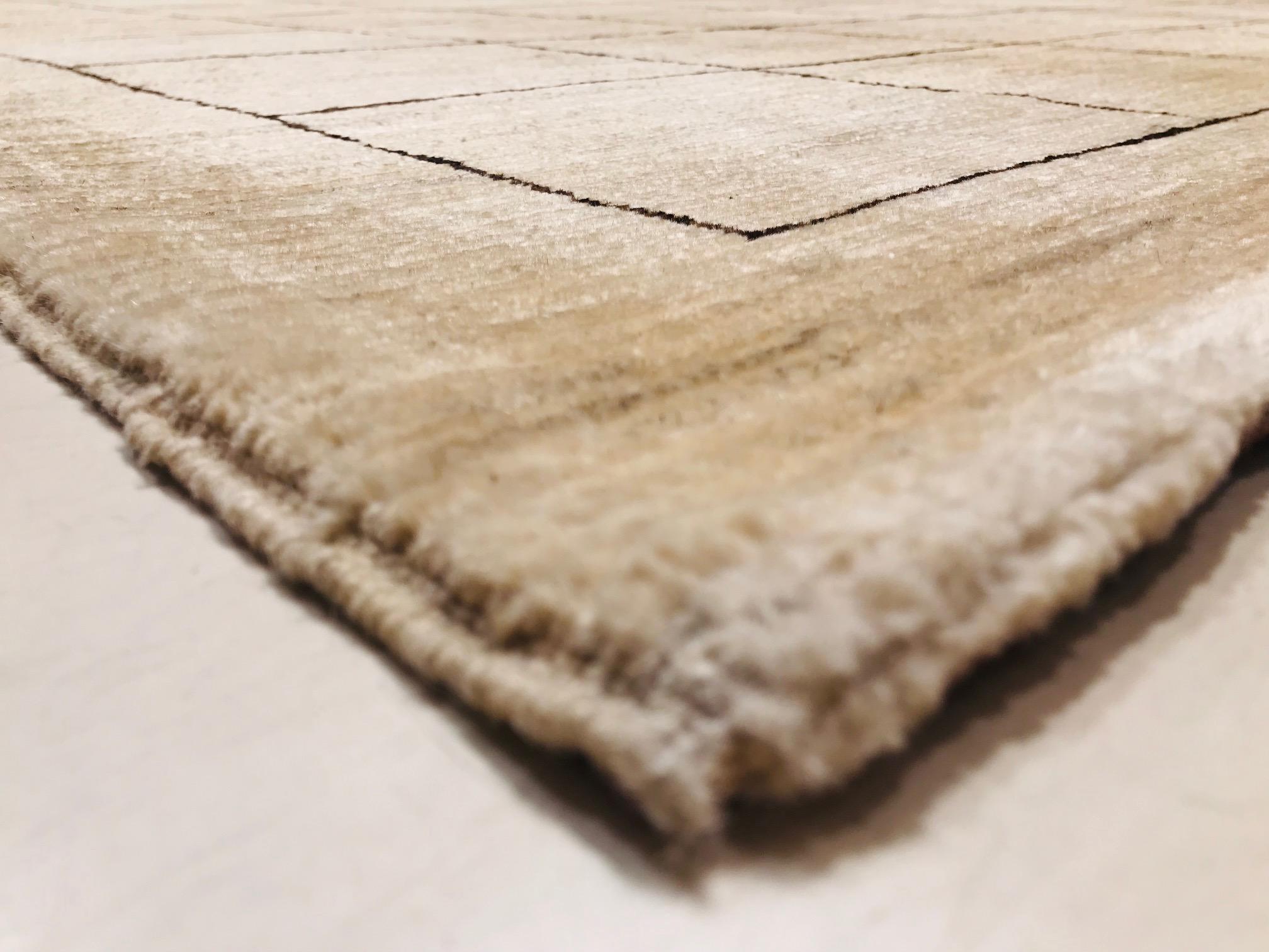 Late 20th Century Rug or Carpet Hand Knotted Wool Beige For Sale 2
