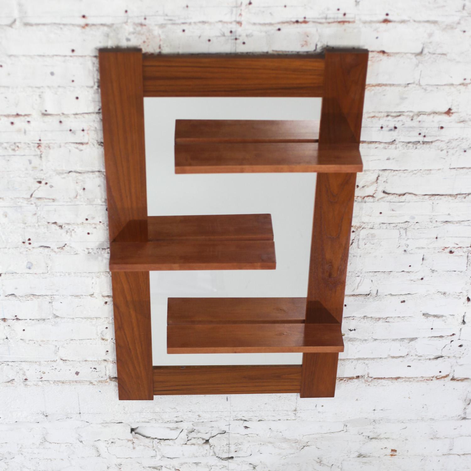 Late-20th Century Scandinavian Modern Teak Wall Mirror w/Display Shelves For Sale 9