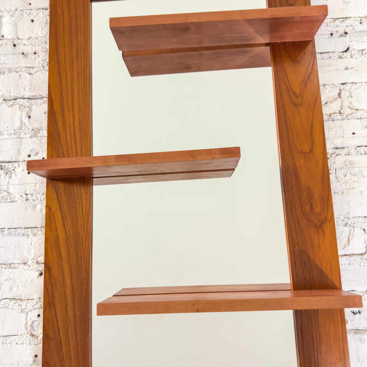 Late-20th Century Scandinavian Modern Teak Wall Mirror w/Display Shelves In Good Condition For Sale In Topeka, KS