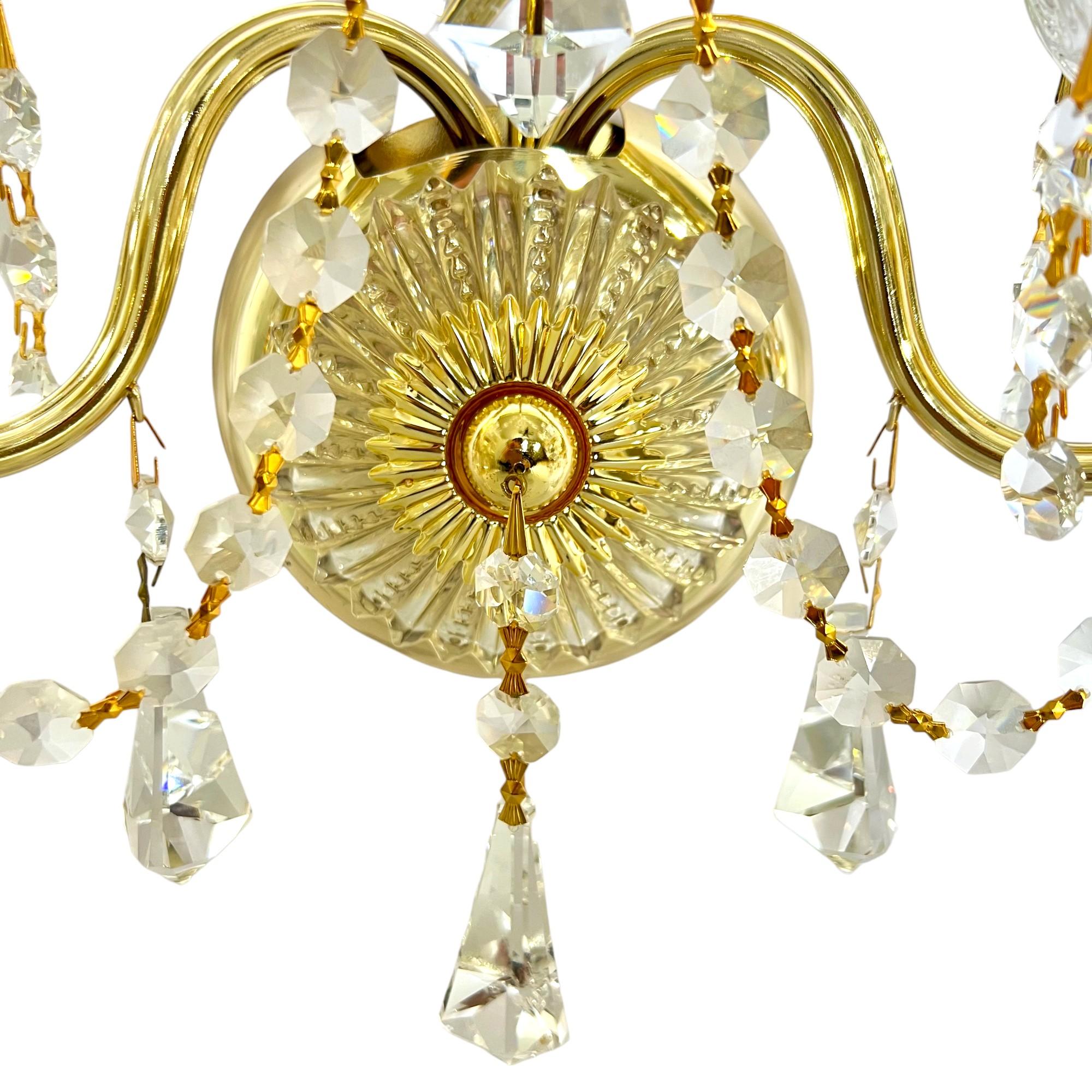Schonbek-Kristall-Gold-Wandleuchter des späten 20. Jahrhunderts, ein Paar (Messing) im Angebot