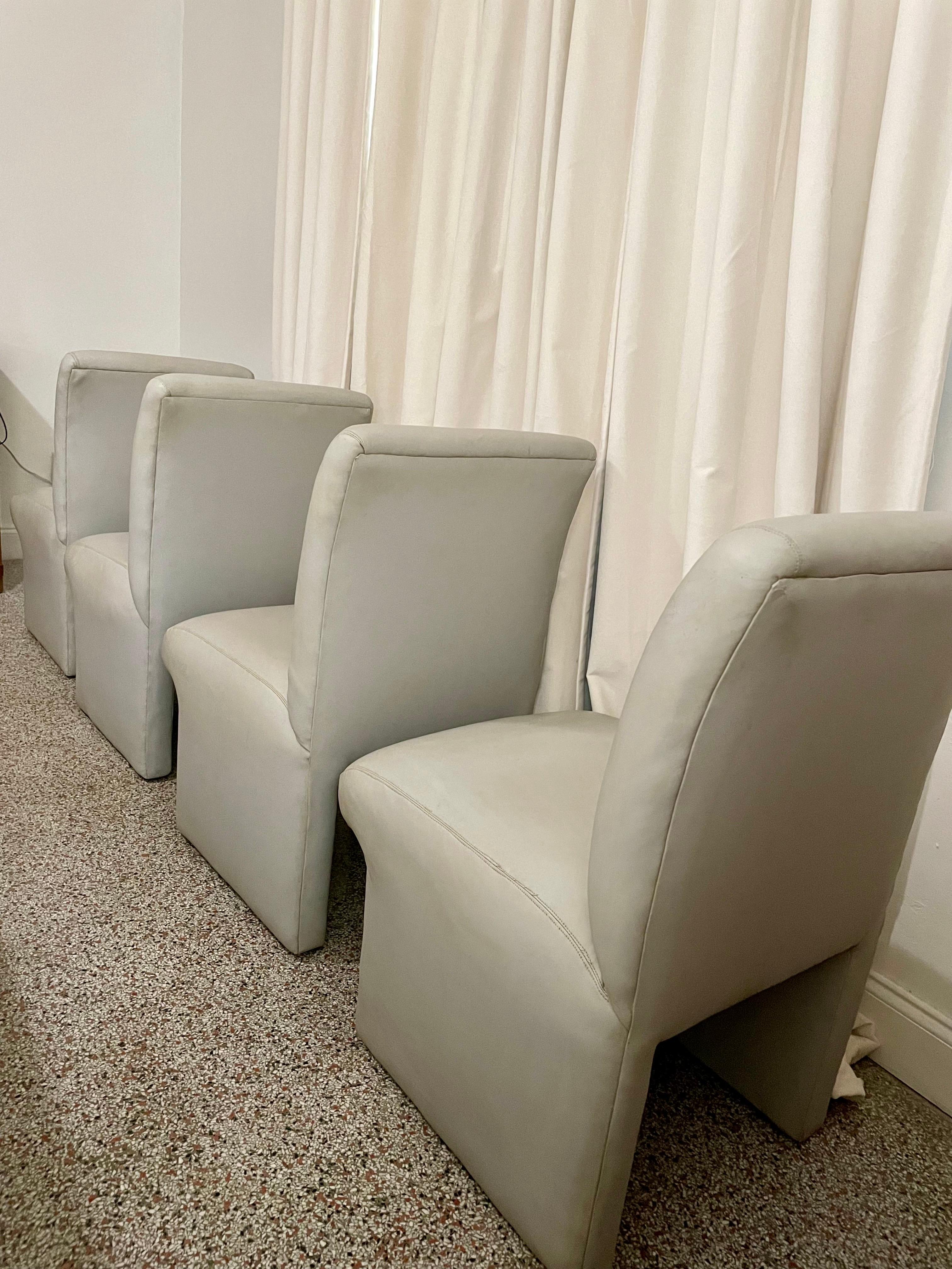 Late 20th Century Set of 4 Italian Post Modern Leather Dining Chairs For Sale 4