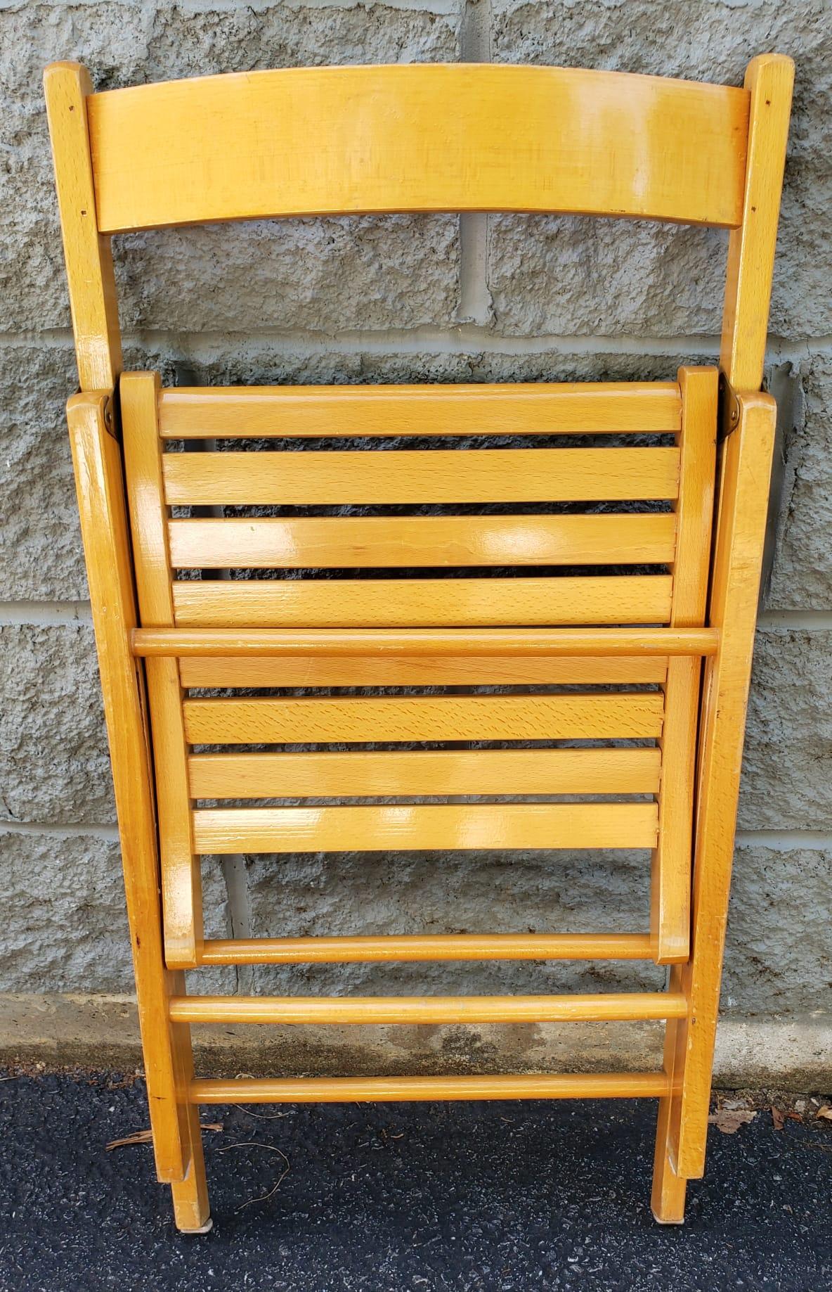 Woodwork Late 20th Century Set of Four Italian Maple Folding Chairs For Sale