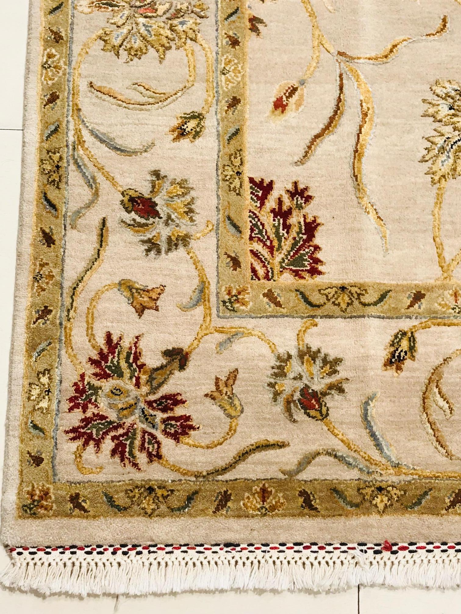 Hand-Knotted Late 20th Century Silk and Wool Hand Knotted Relief Rug Color Flowers in Beige For Sale