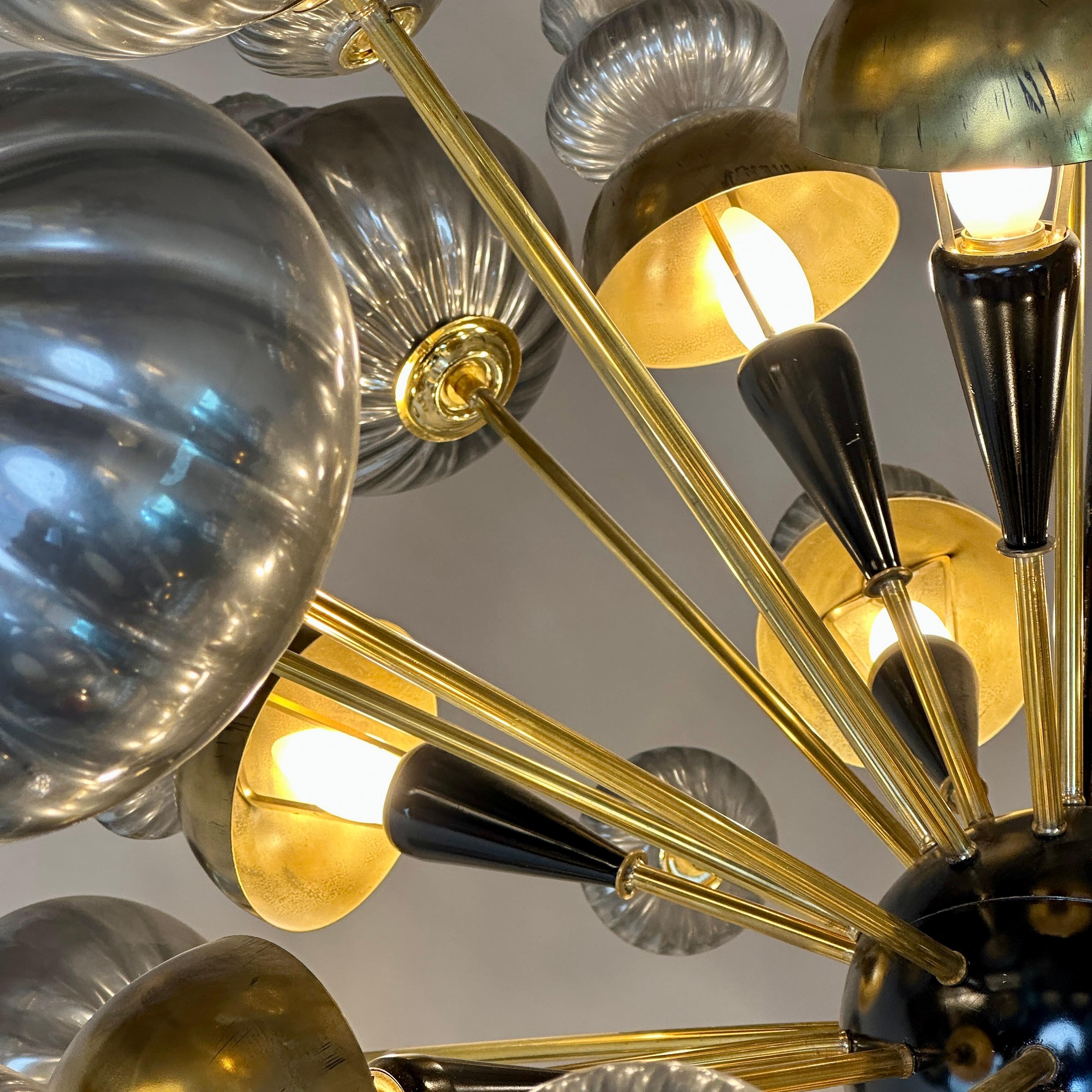 Late 20th Century Silver Blown Murano Glass Elements & Brass Sputnik Chandelier For Sale 1