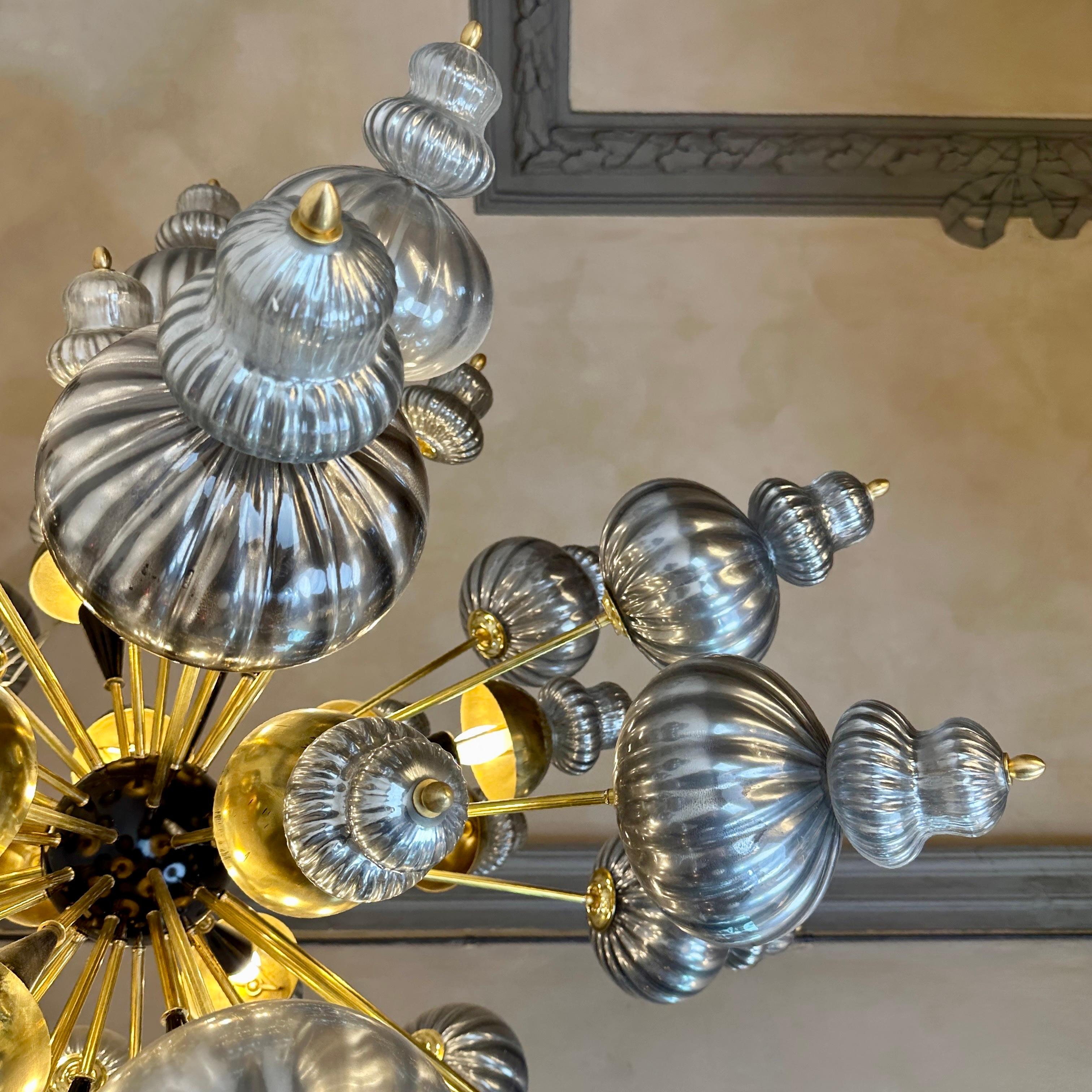 Late 20th Century Silver Blown Murano Glass Elements & Brass Sputnik Chandelier For Sale 4
