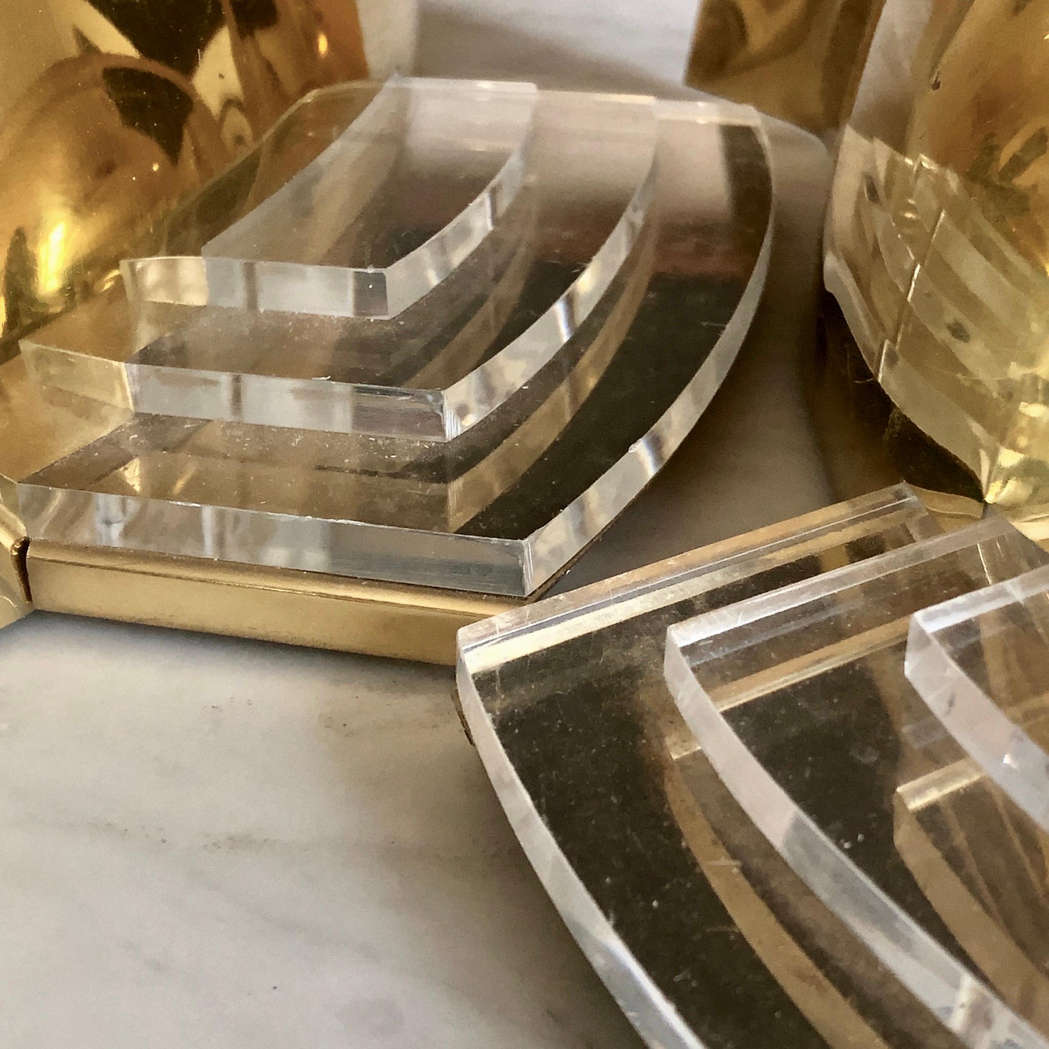 Late 20th Century Six Space Age Gold Metal and Transparent Lucite Sconces In Fair Condition For Sale In Firenze, Tuscany